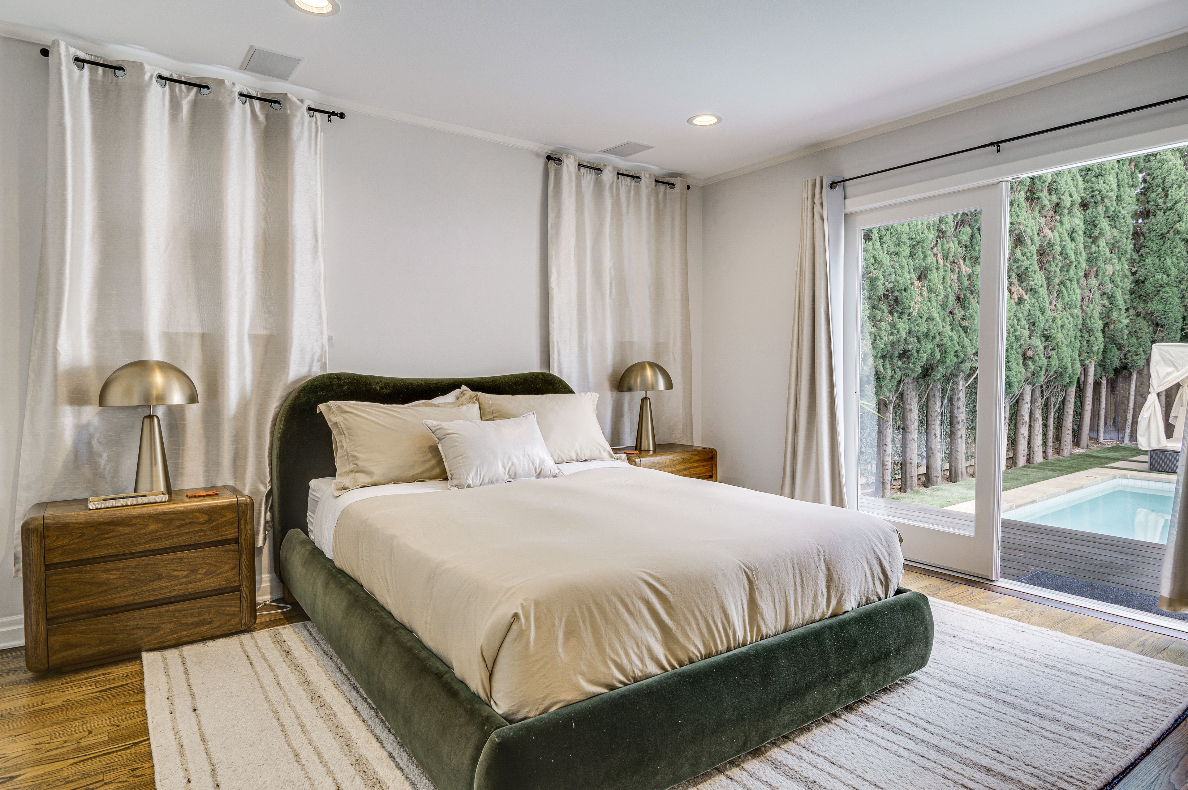 Bedroom 1 | Queen Bed | Smart TV | Linens Provided