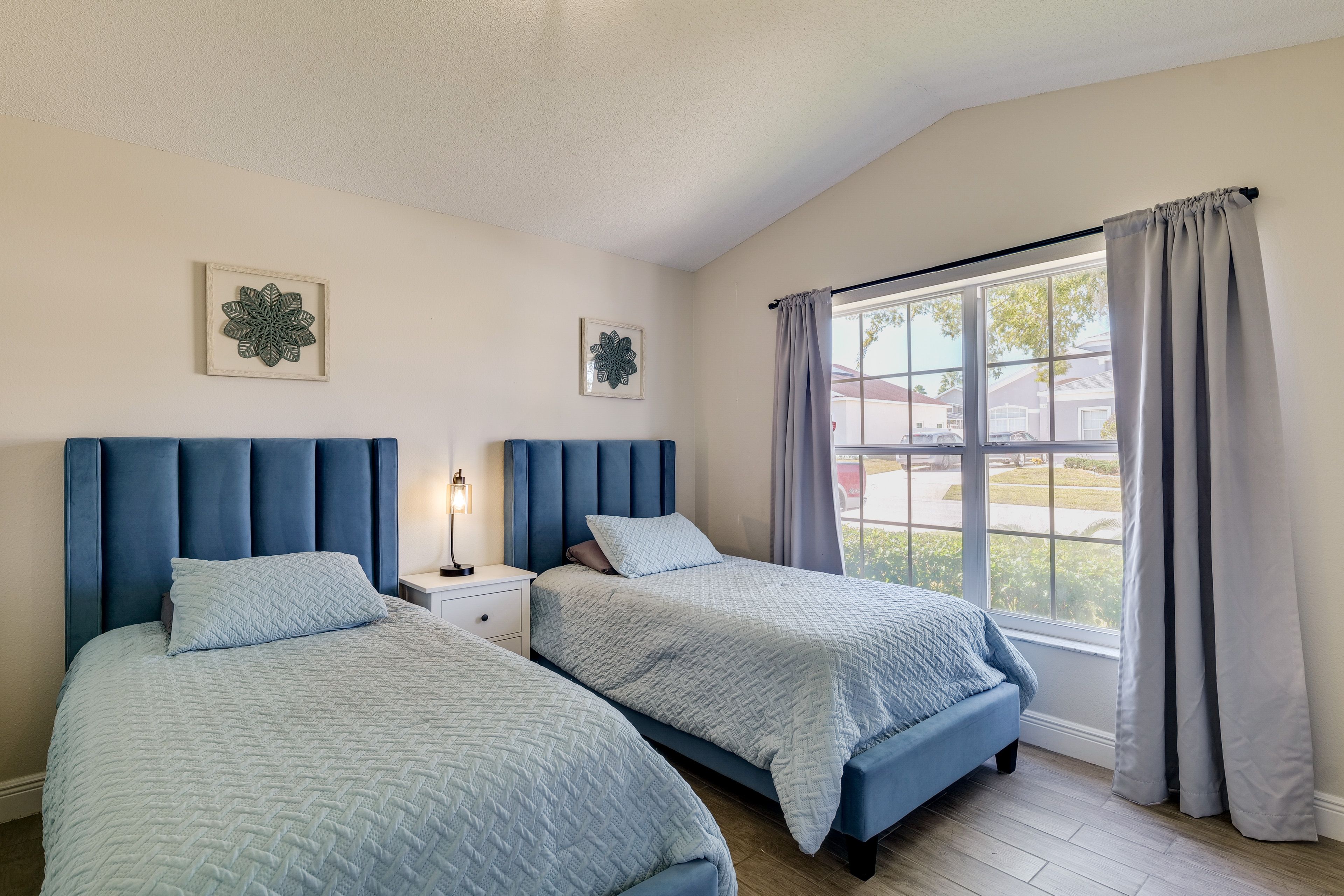 Bedroom 3 | 2 Twin Beds