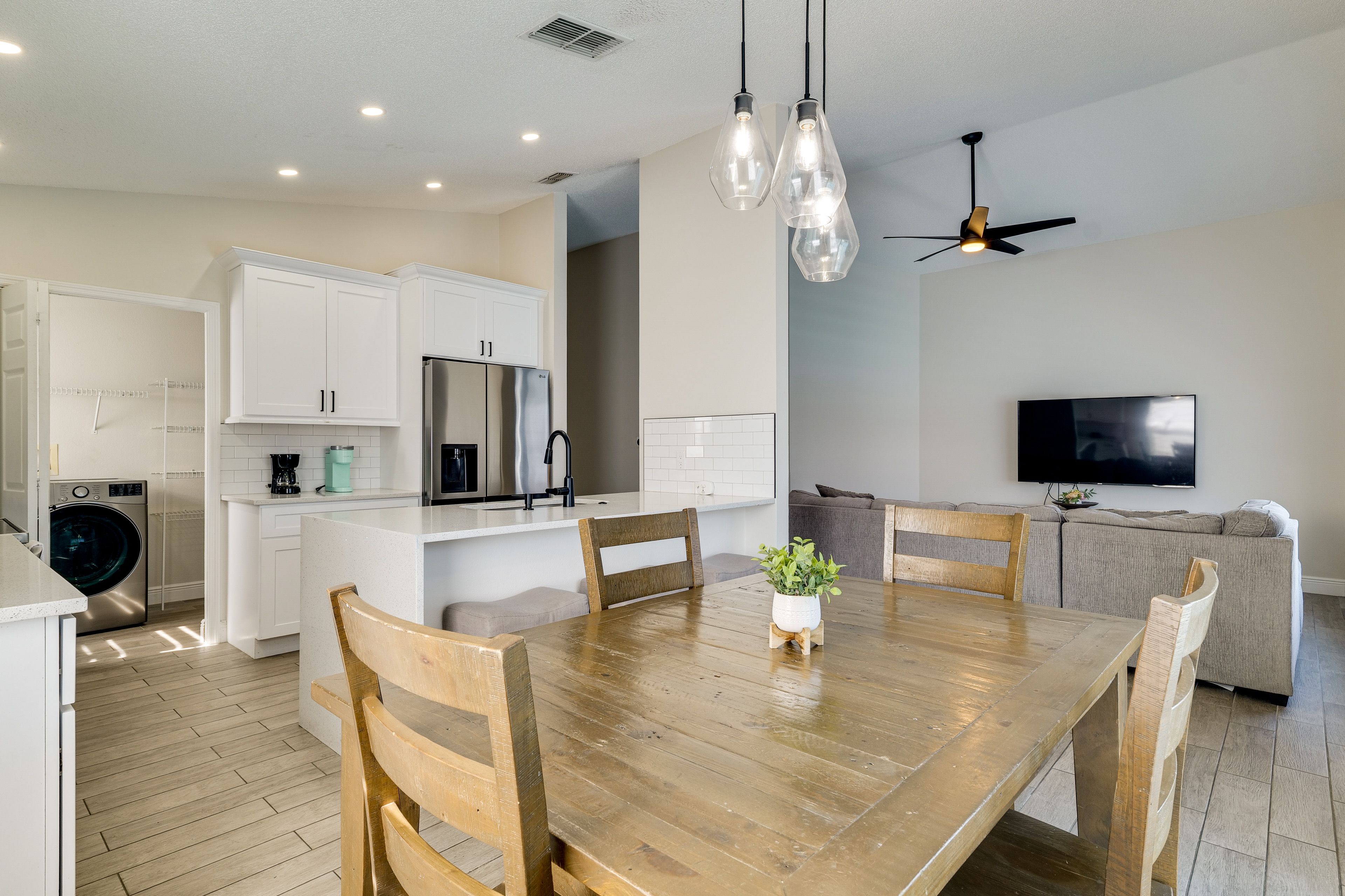 Dining Area | Dishware/Flatware