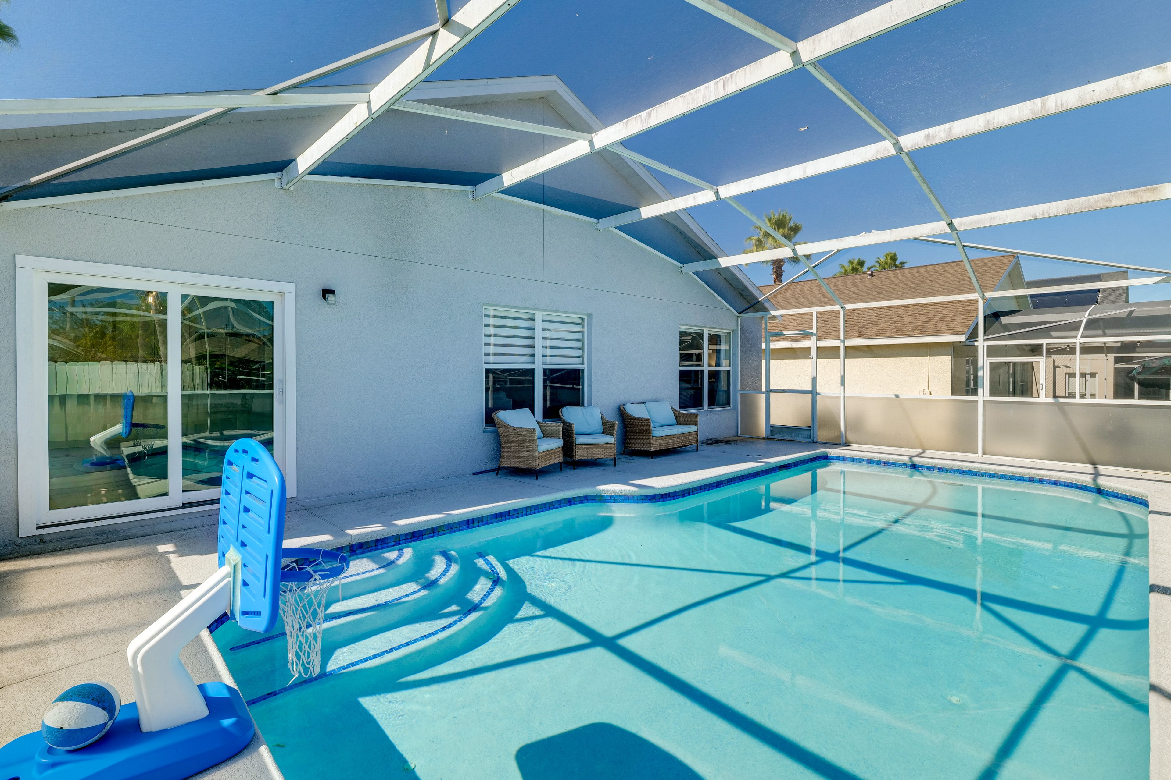 Davenport Vacation Rental | 4BR | 2BA | 1,672 Sq Ft | 1 Small Step Required