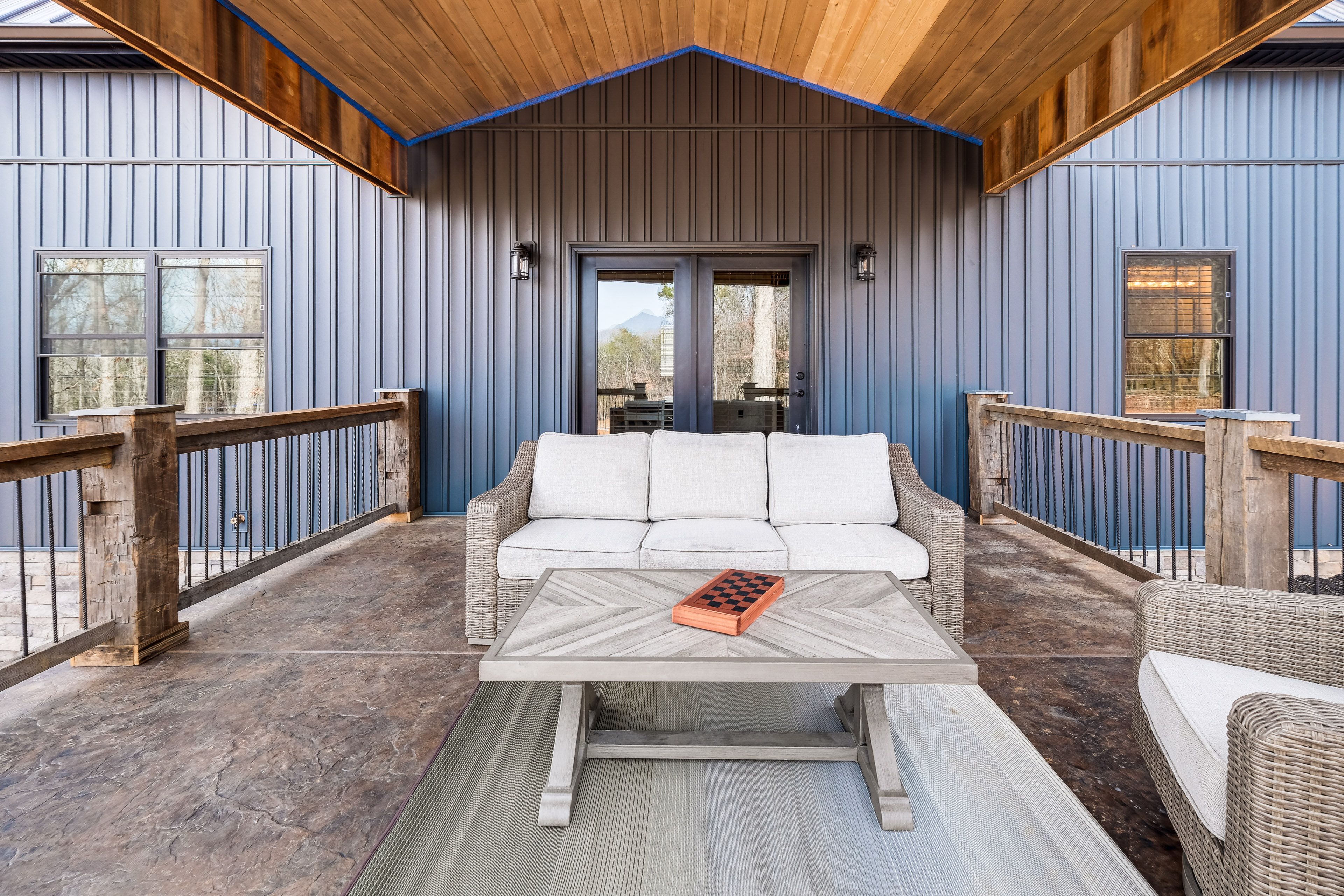 Property Exterior | Wood-Burning Fire Pit | Charcoal Grill