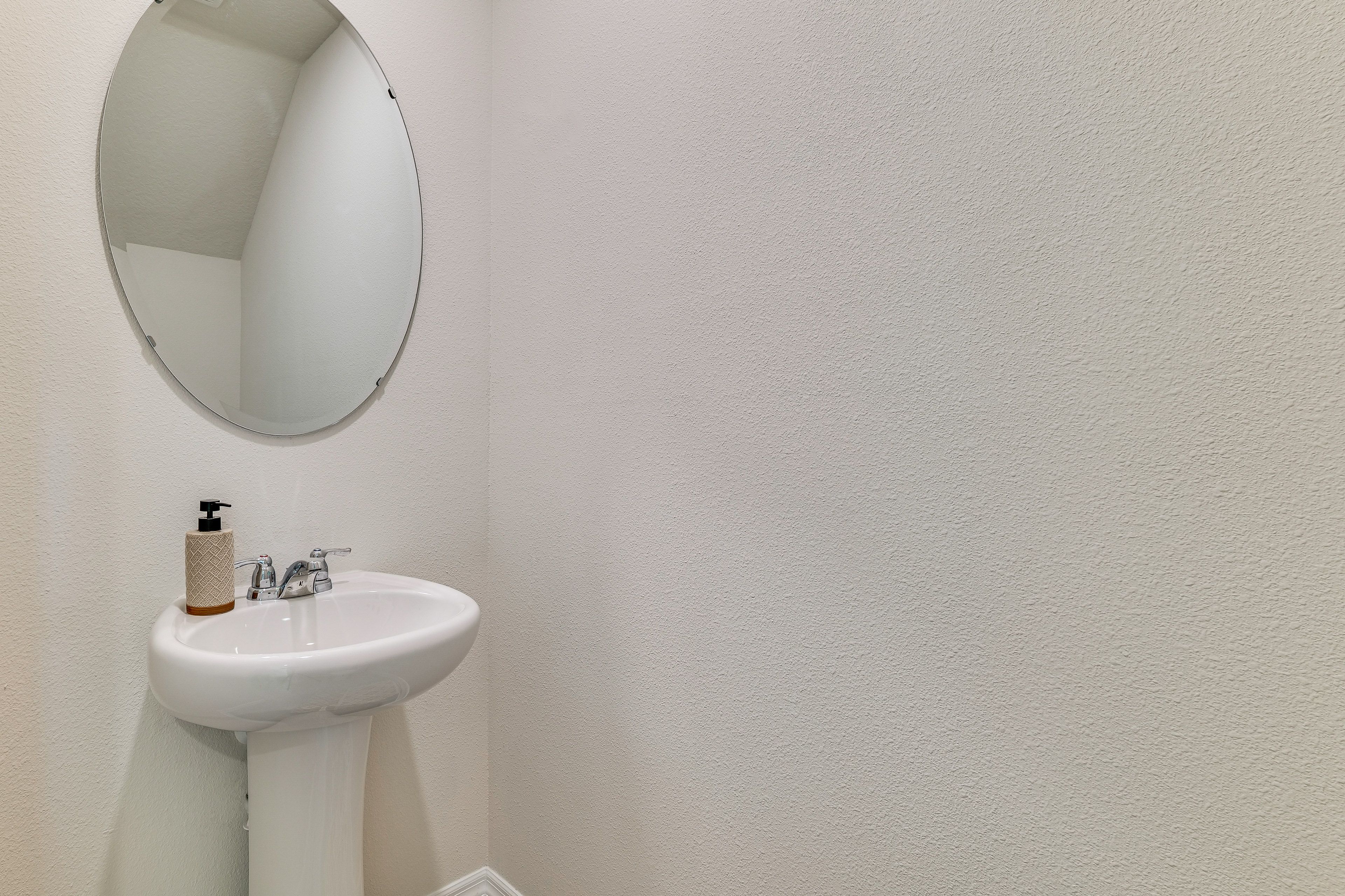 Half Bathroom | 1st Floor