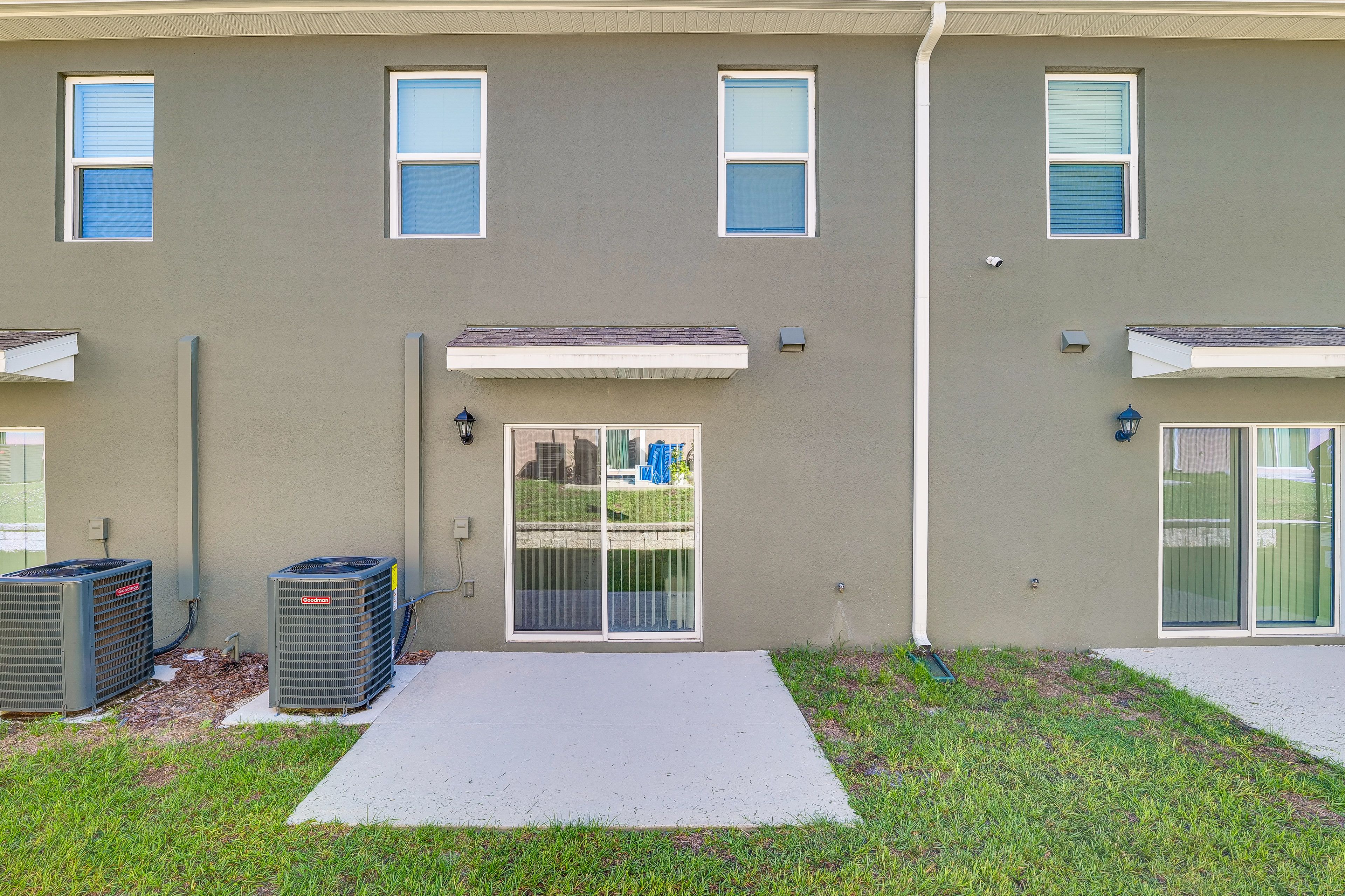 Private Patio | Communal Yard