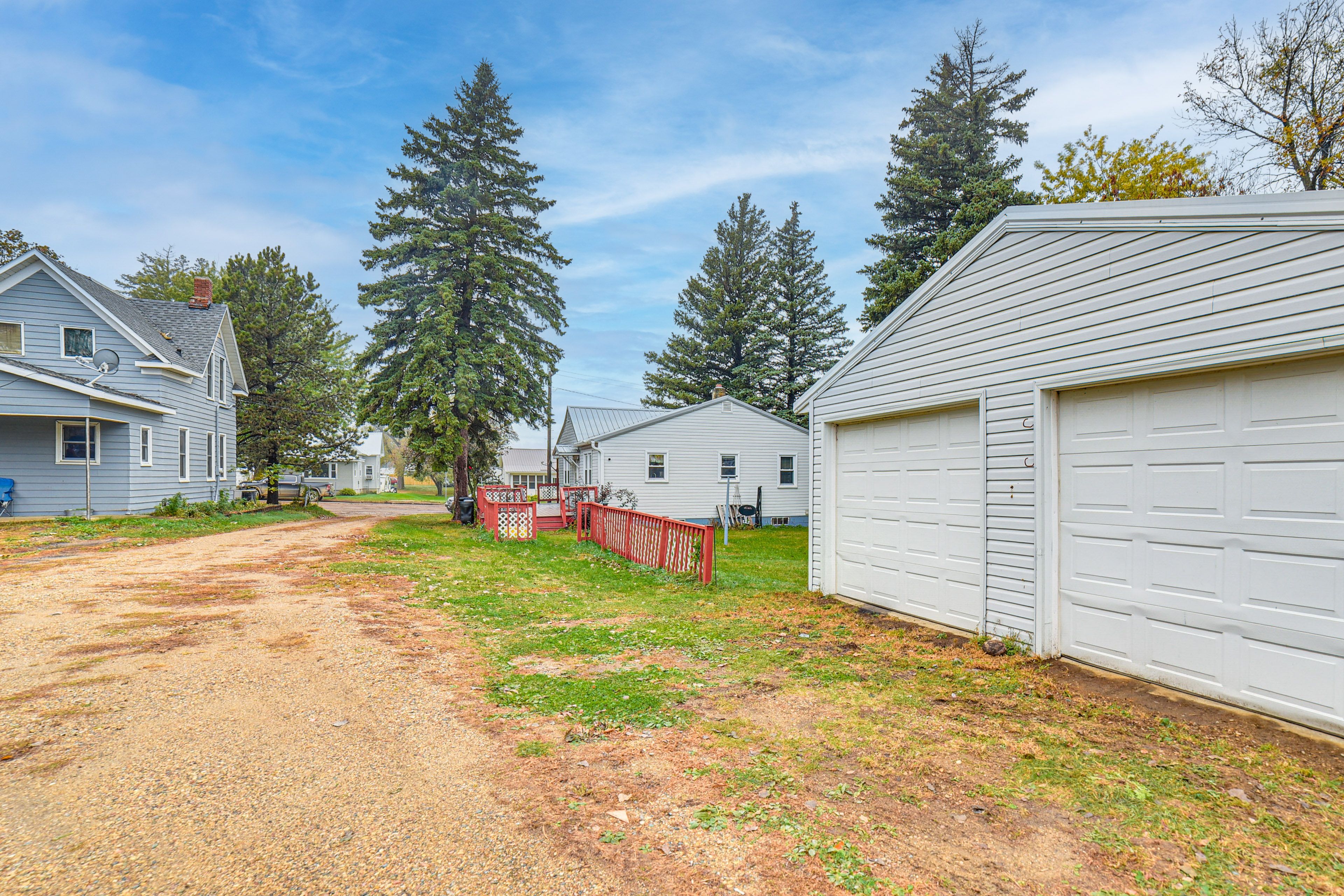 Parking | Driveway (3 Vehicles)