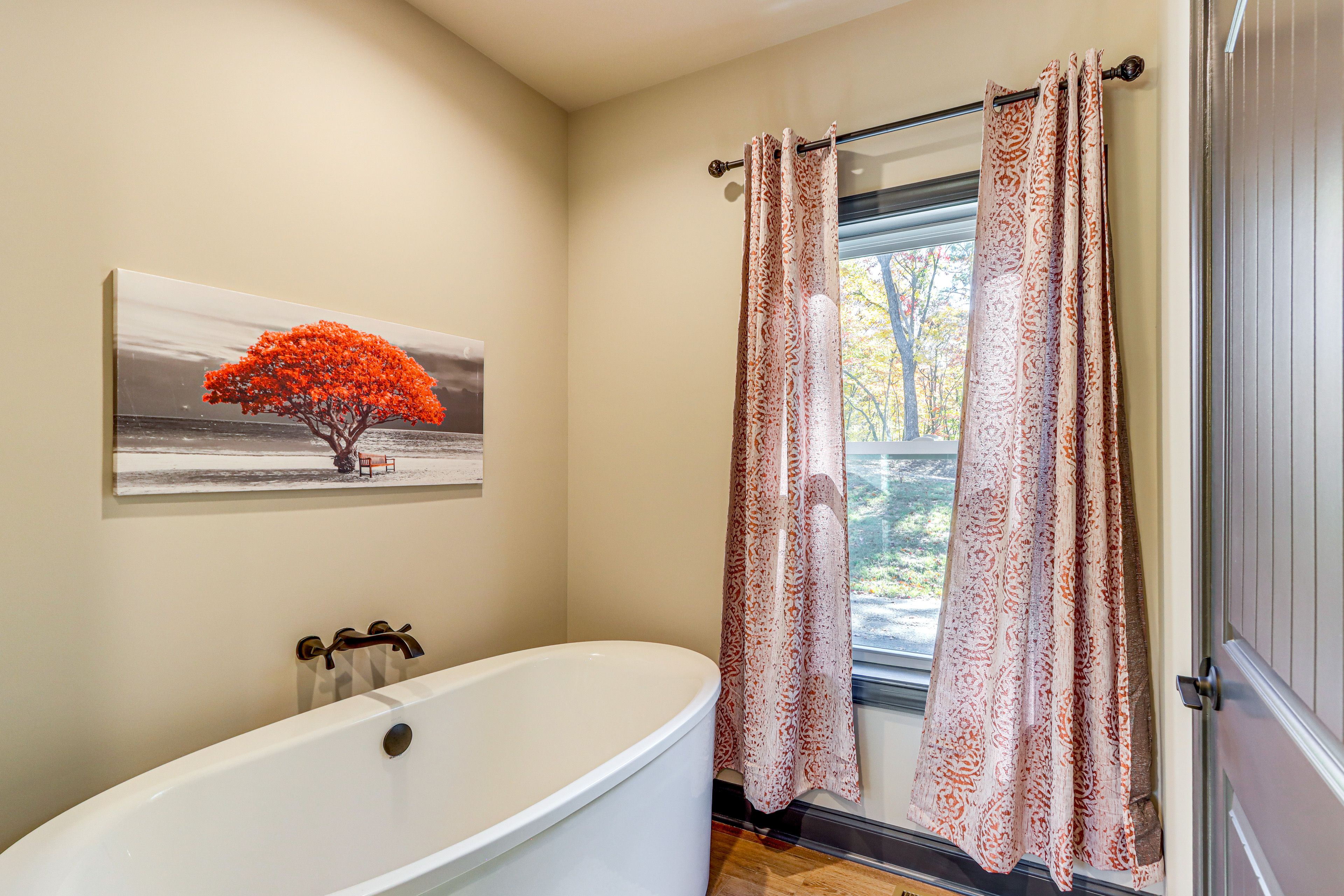 Full Bathroom | 1st Floor