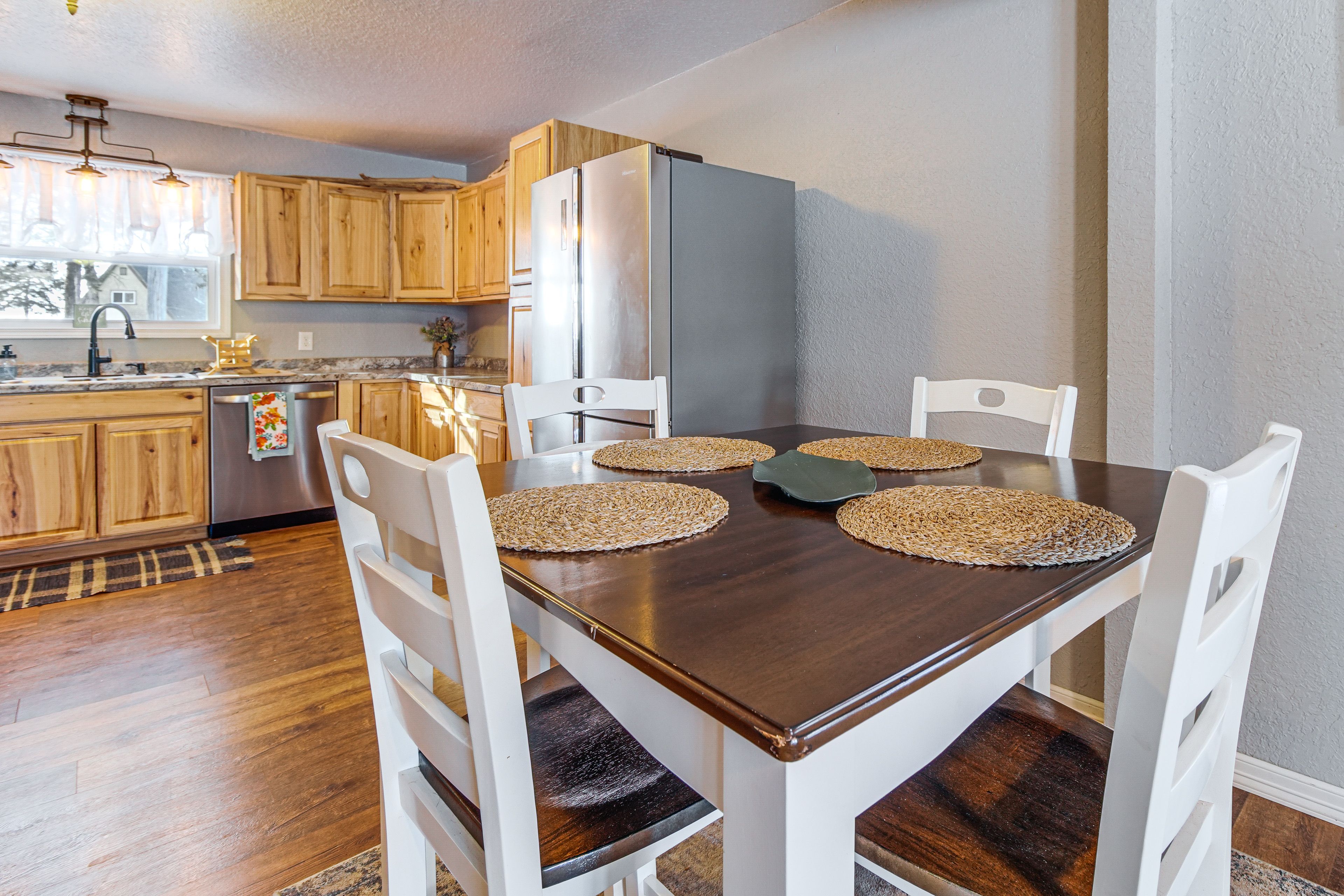Dining Area | Dining Table | Dishware/Flatware