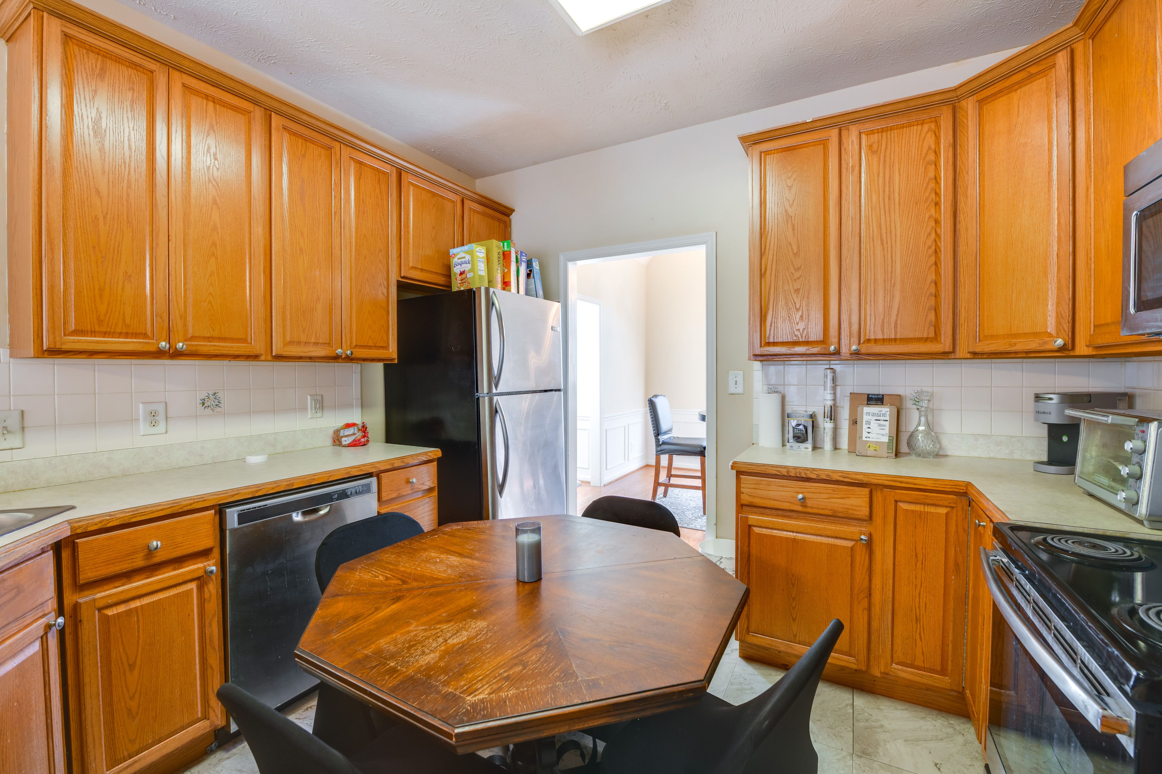 Kitchen | 1st Floor | Drip Coffee Maker & Keurig