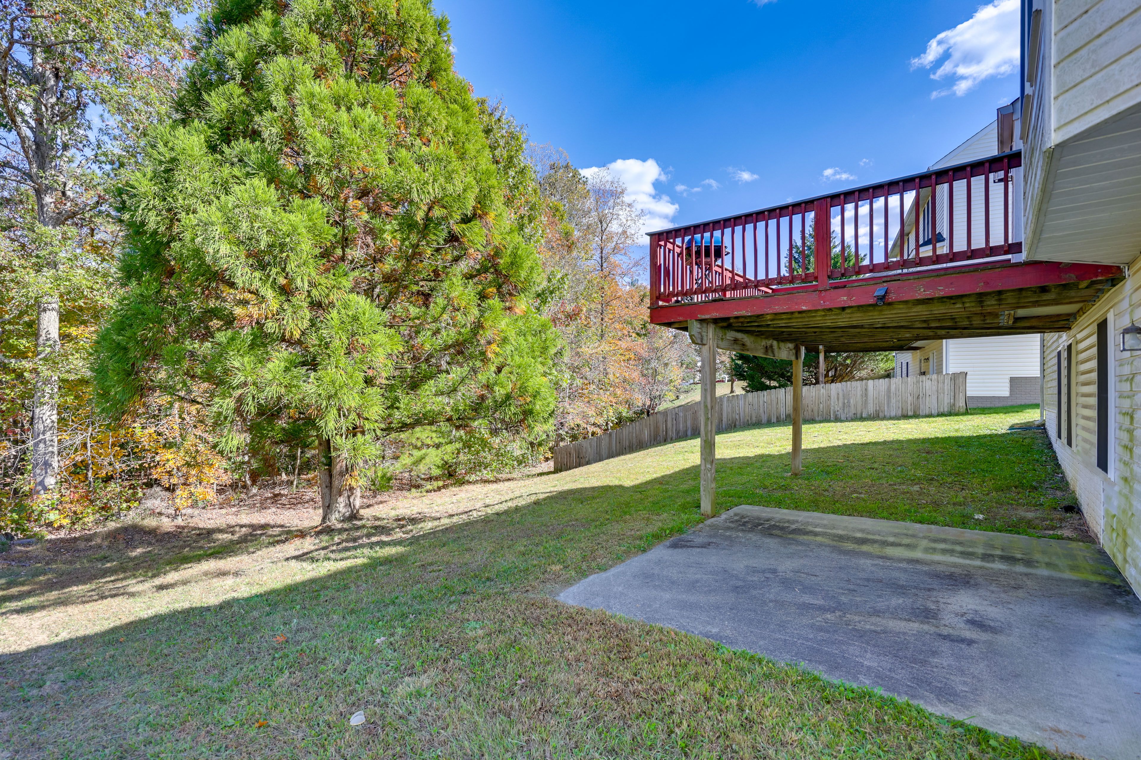 Private Backyard (Unfenced)