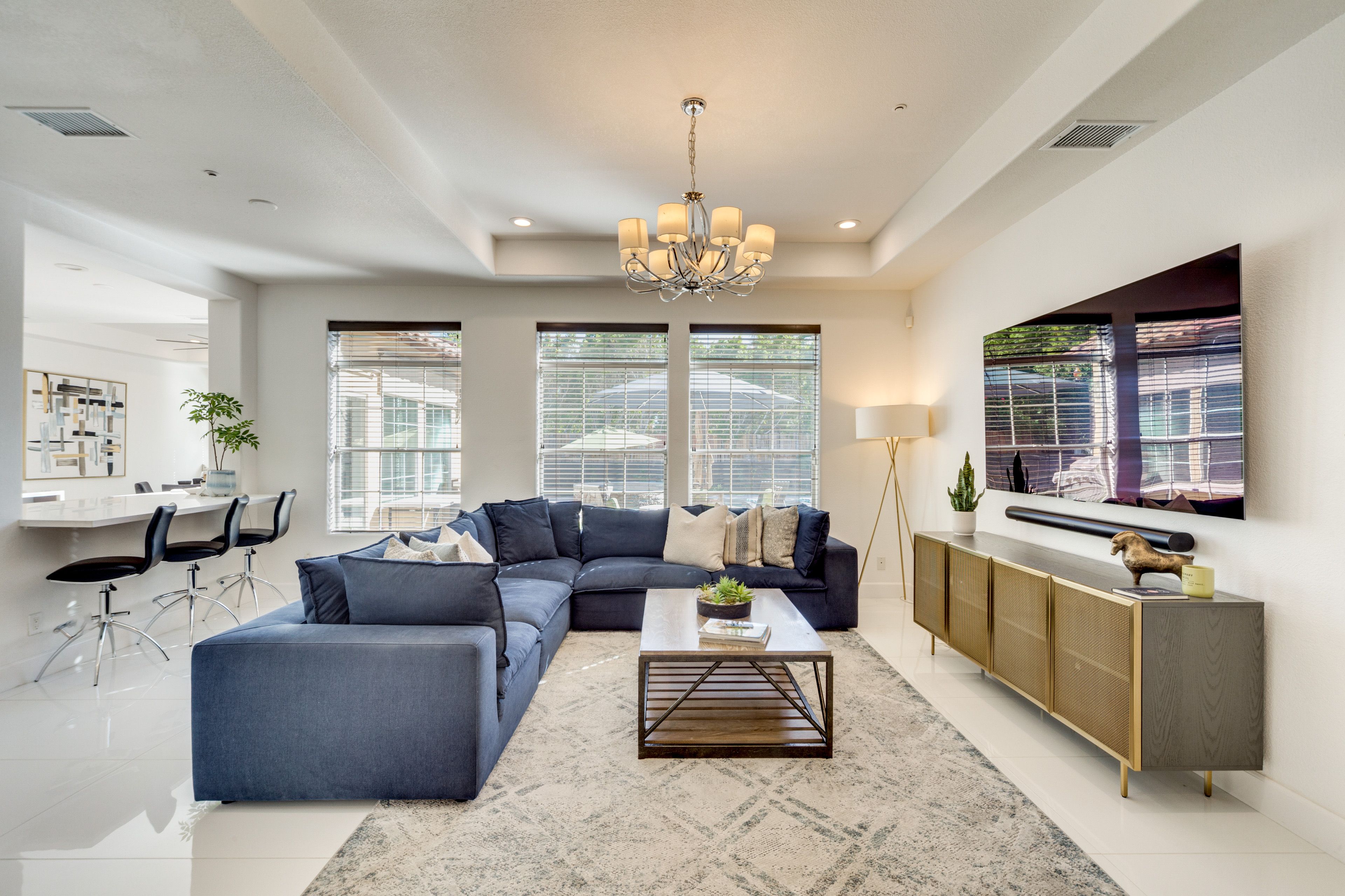 Interior | Smart TV | Central A/C | Breakfast Bar