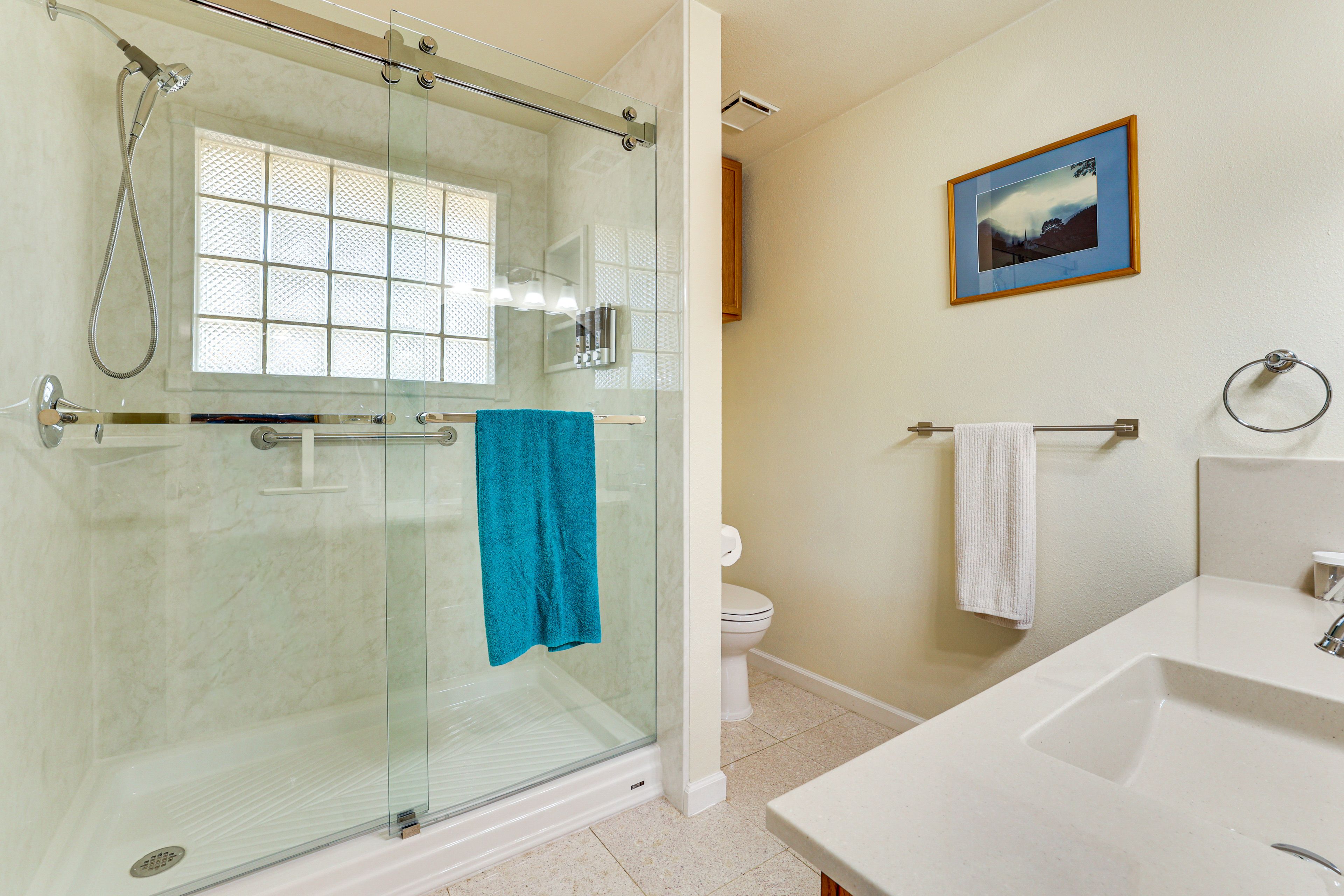 En-Suite Bathroom | Towels Provided