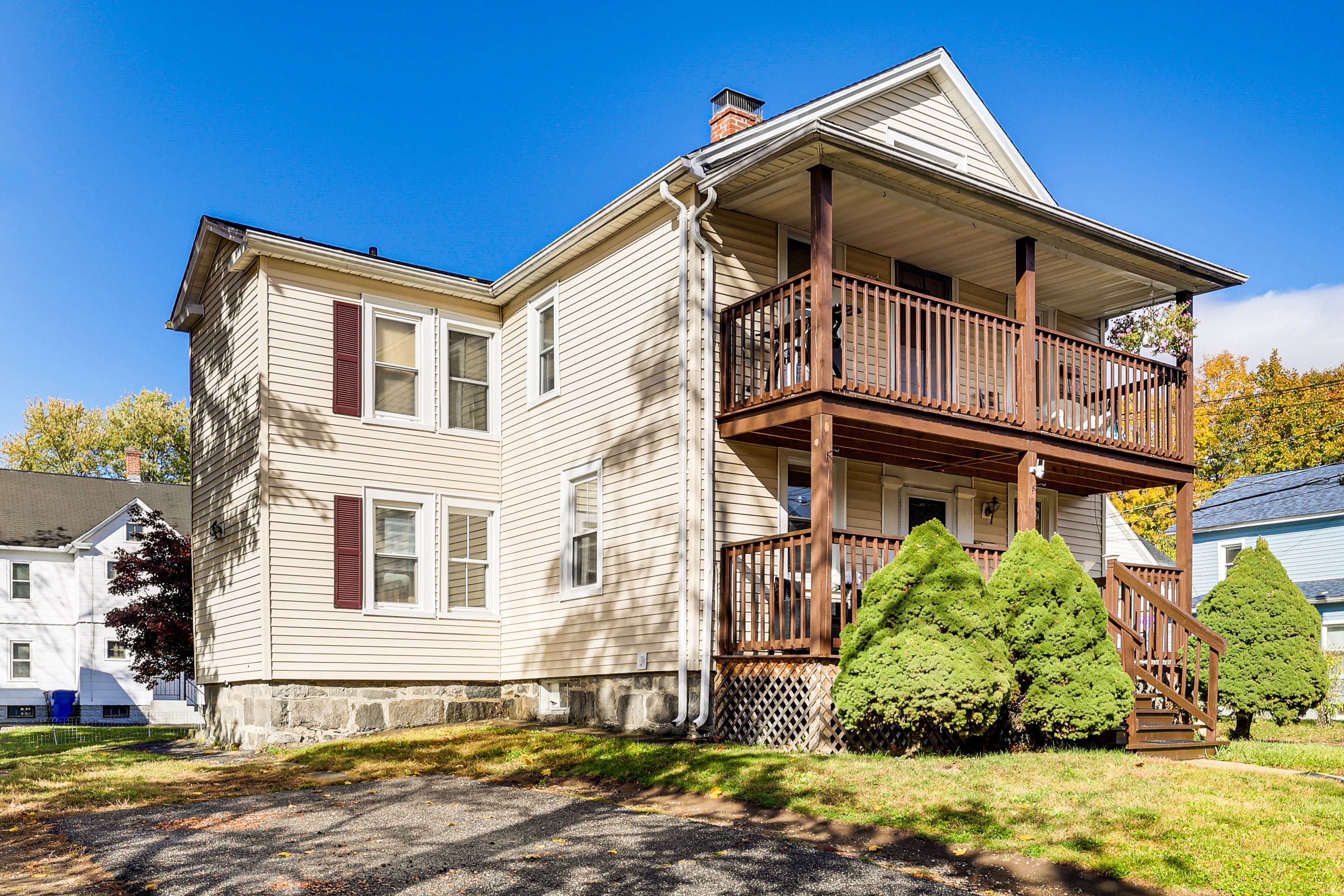 Parking | Driveway (2 Vehicles)