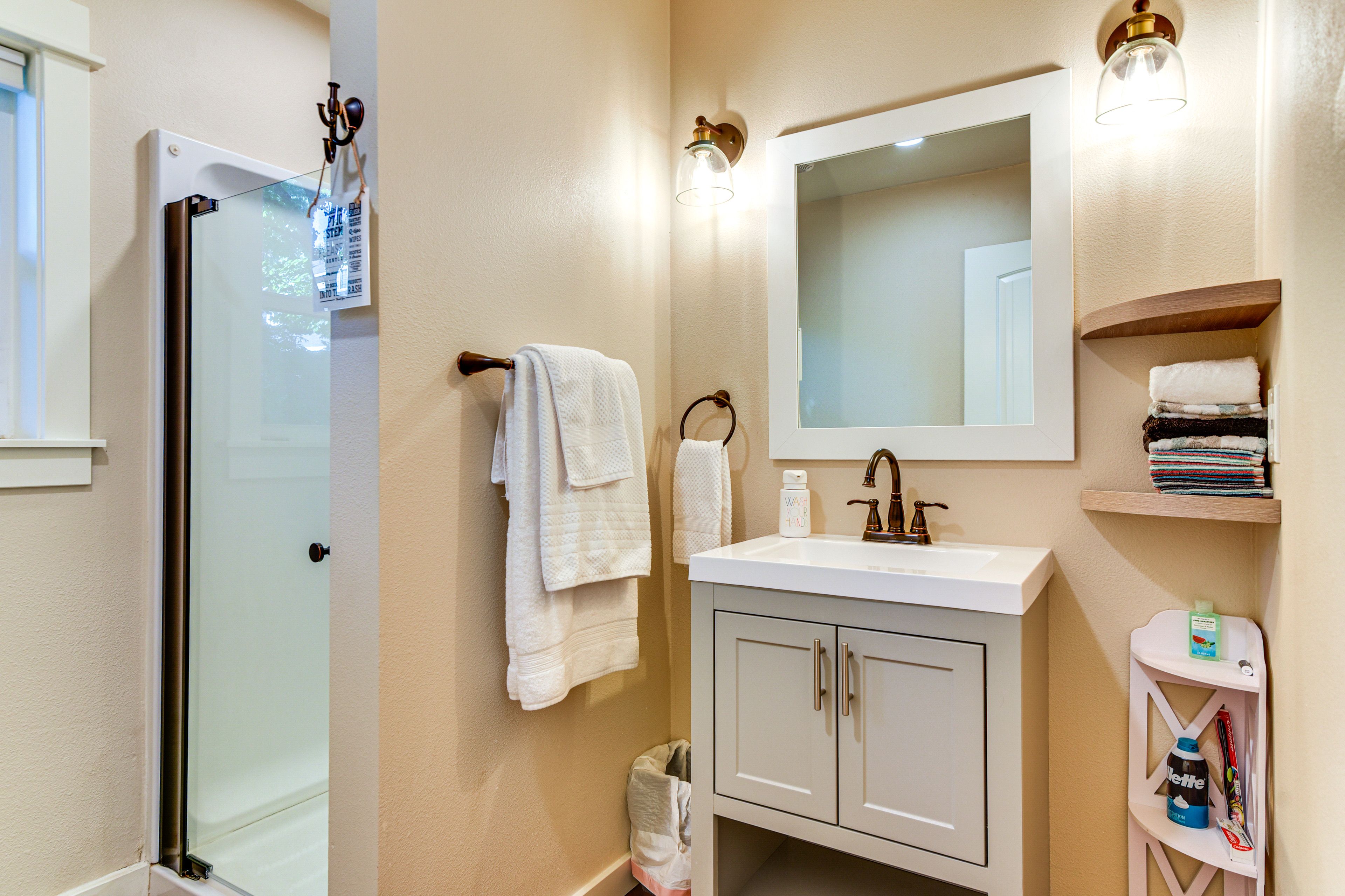 Bathroom | Towels Provided