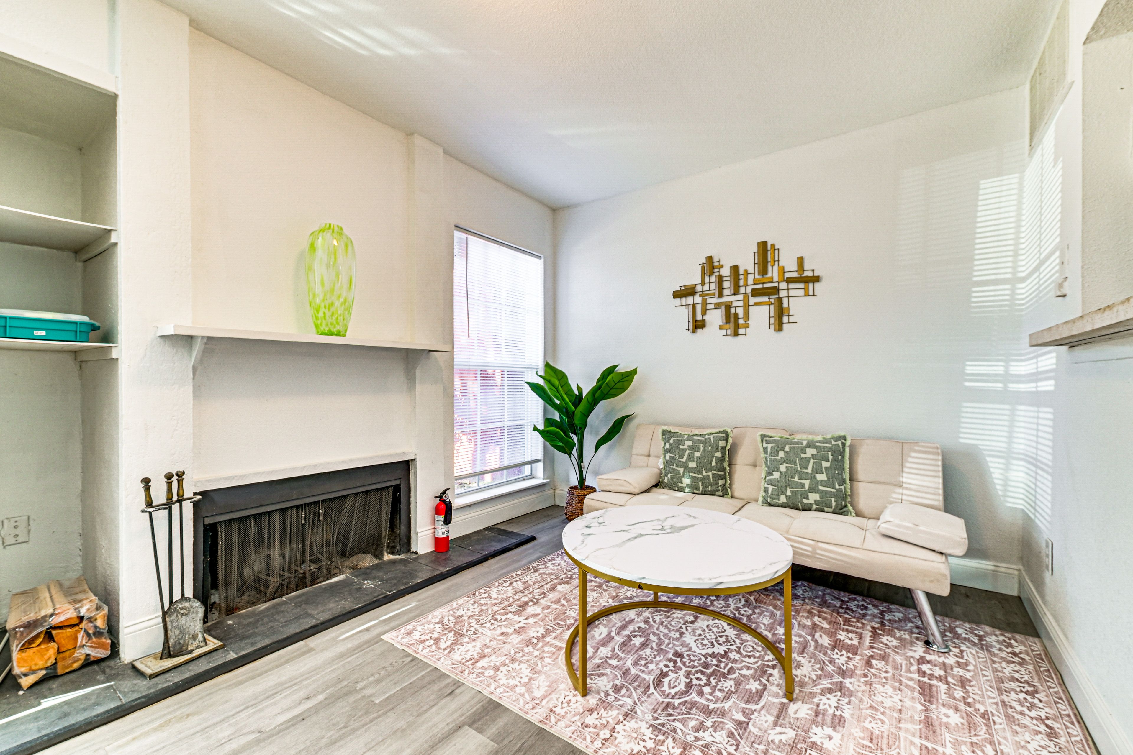 Living Room | Central A/C & Heating | Free WiFi | Queen Futon | 1st Floor