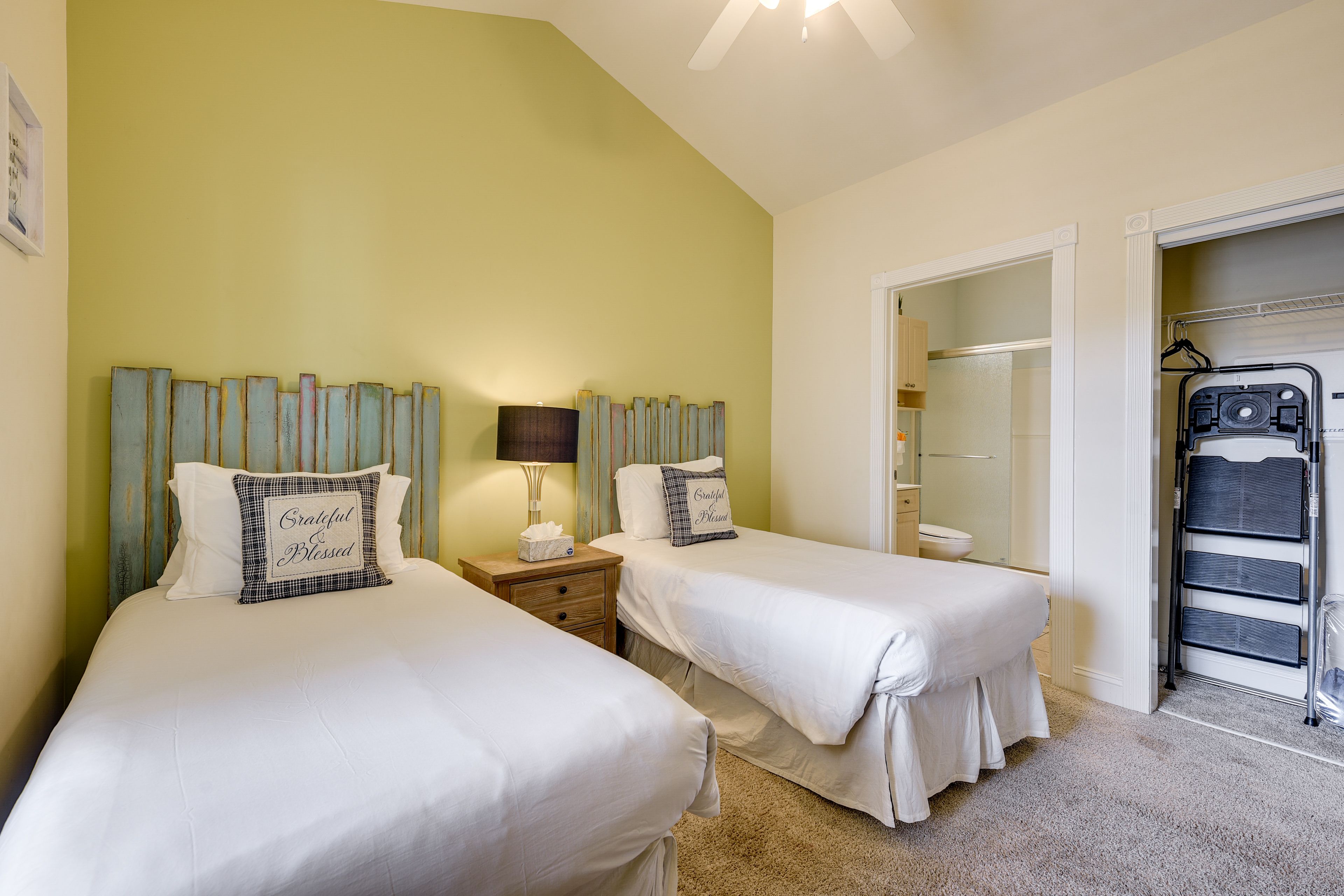 Bedroom 2 | 2 Twin Beds | Linens Provided