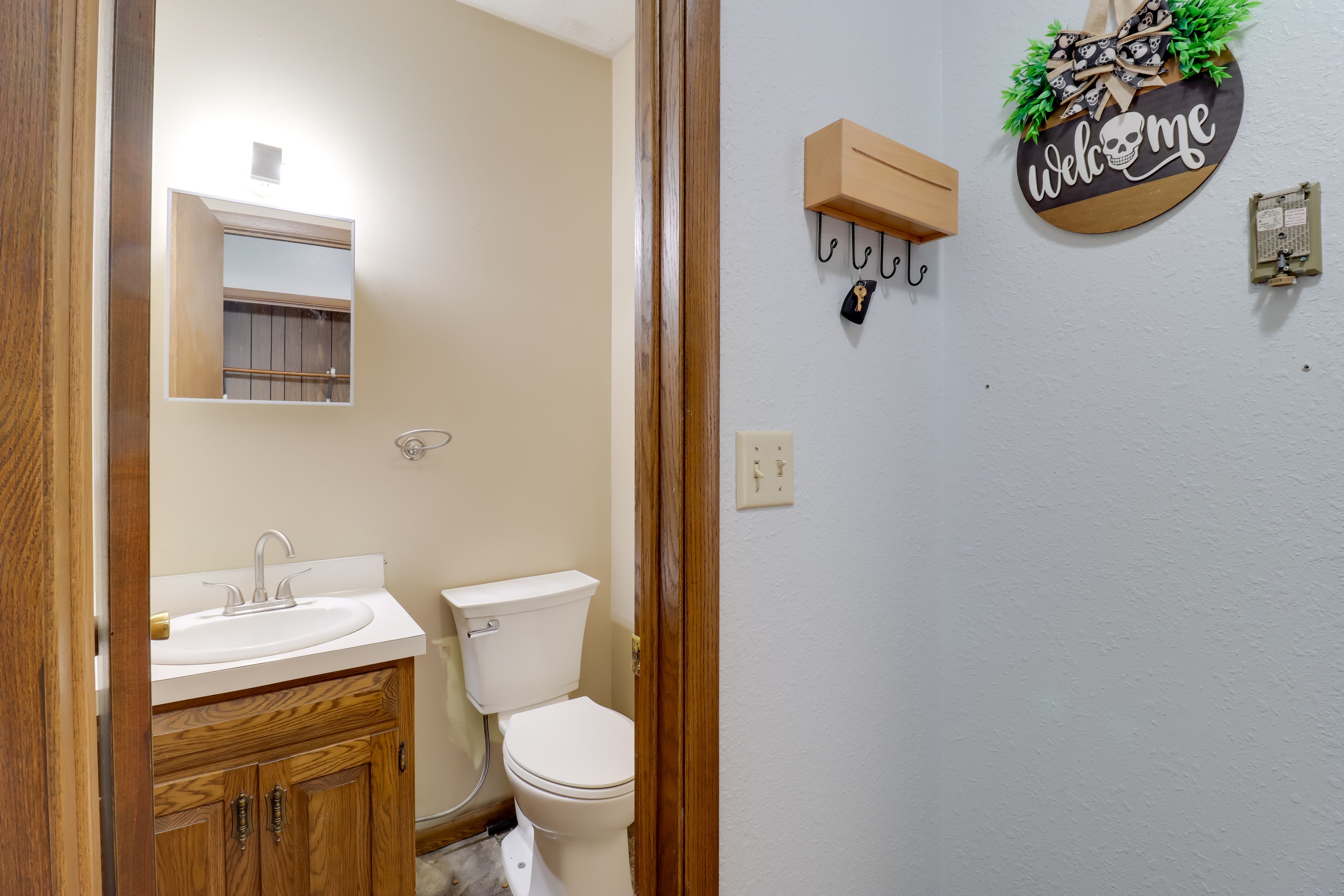 Half Bathroom | Main Level