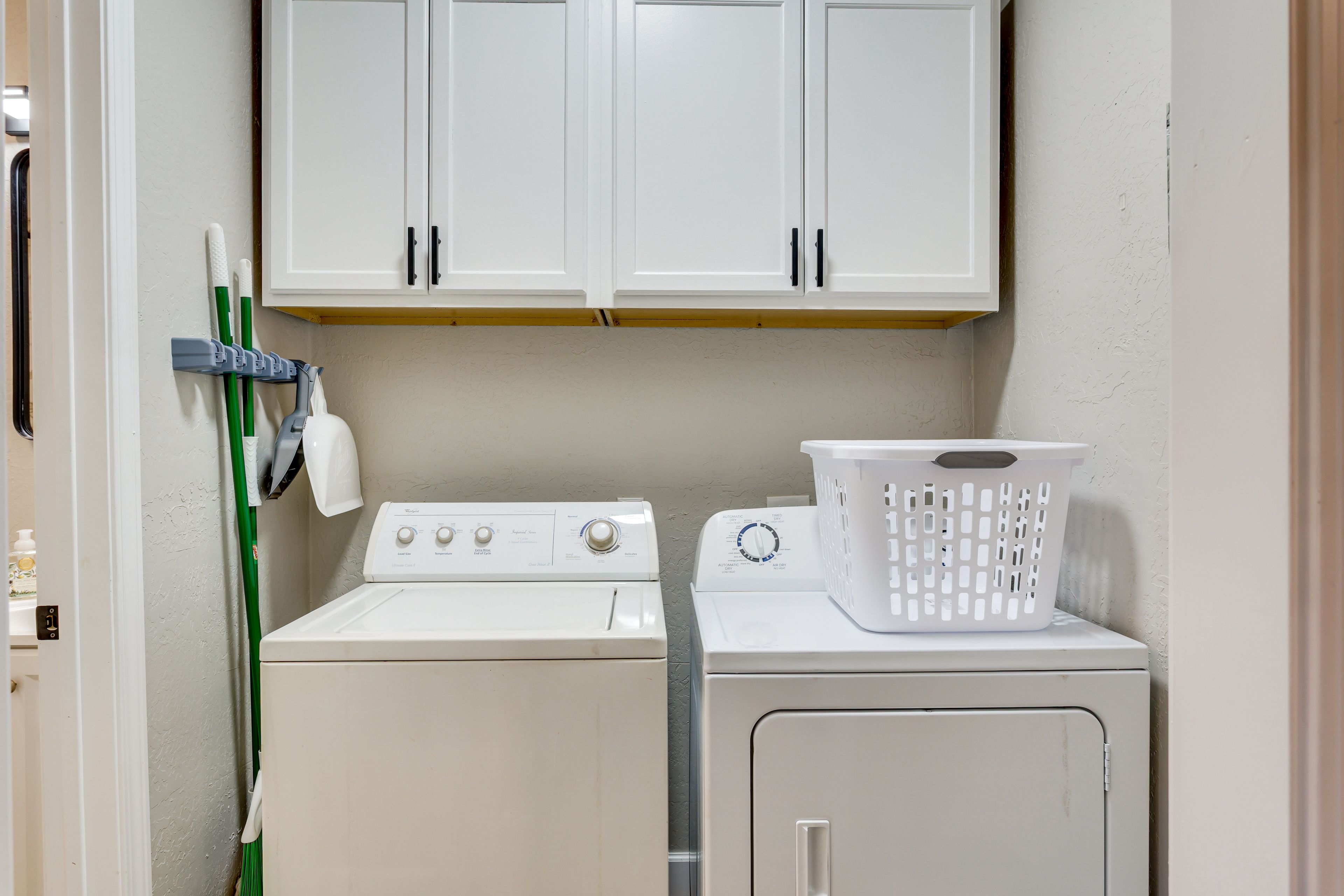 Laundry Room | Washer/Dryer