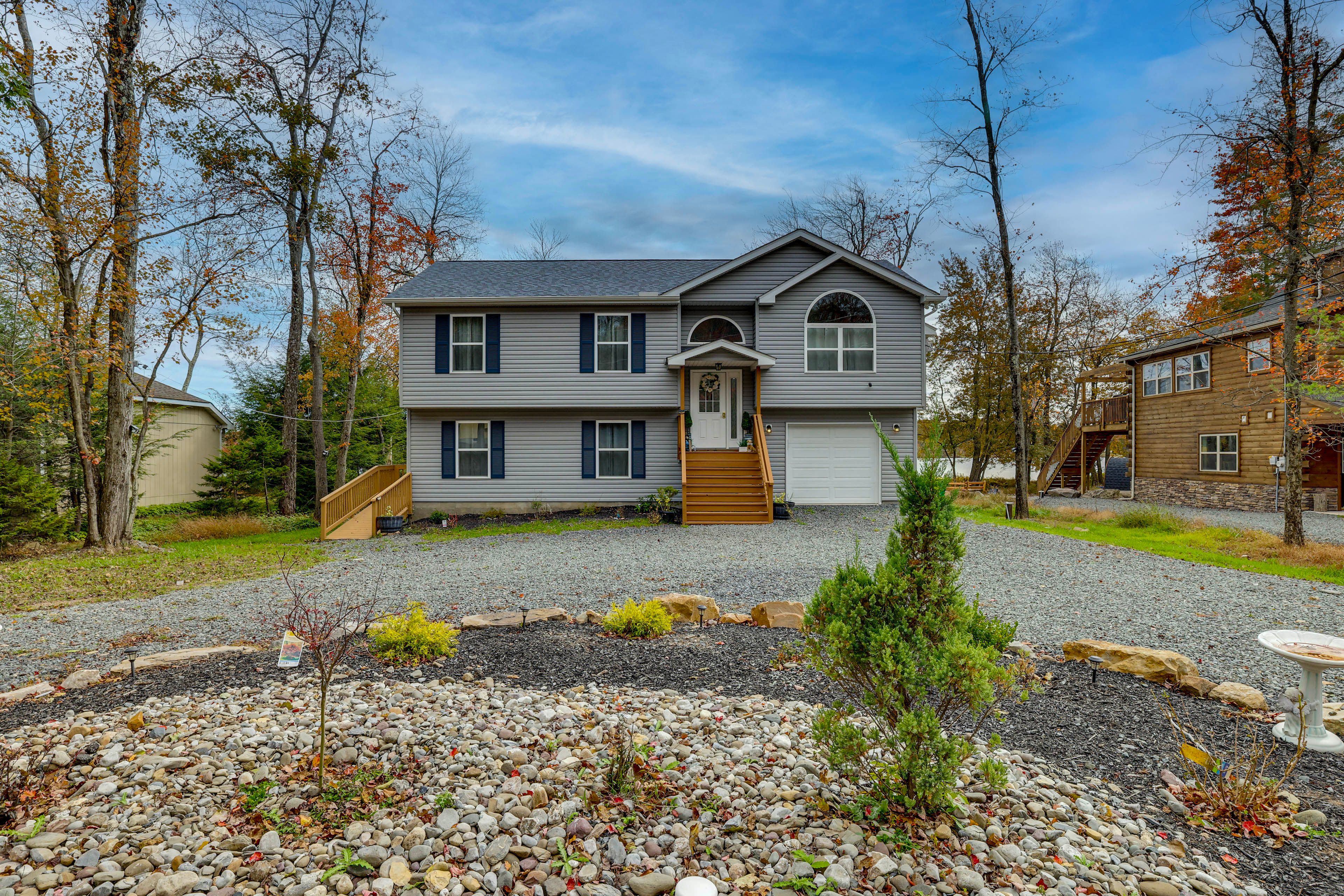 Parking | Driveway (4 Vehicles)