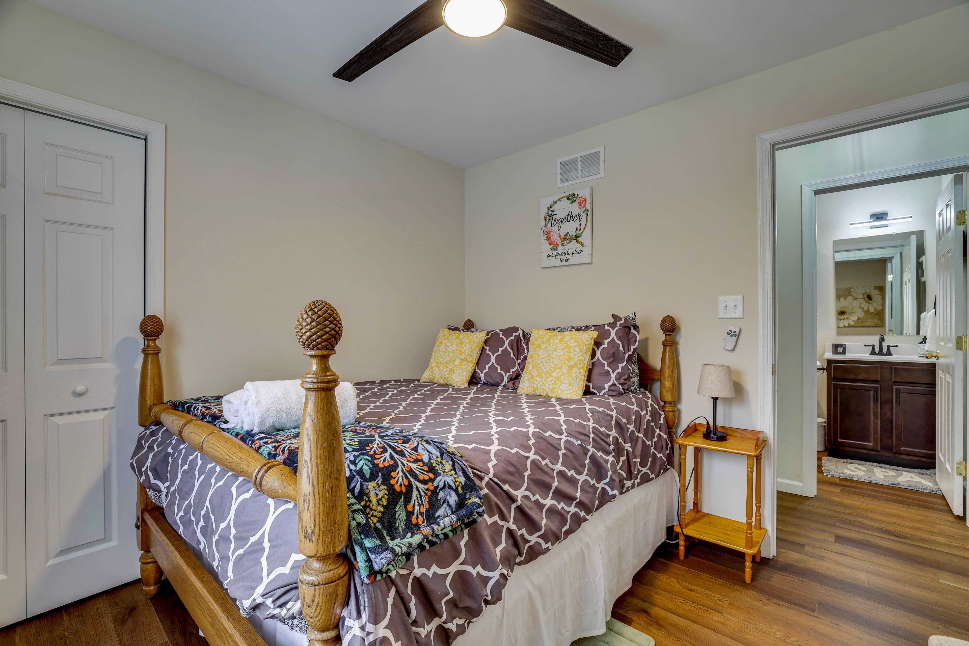 Bedroom 2 | Queen Bed | Main Level