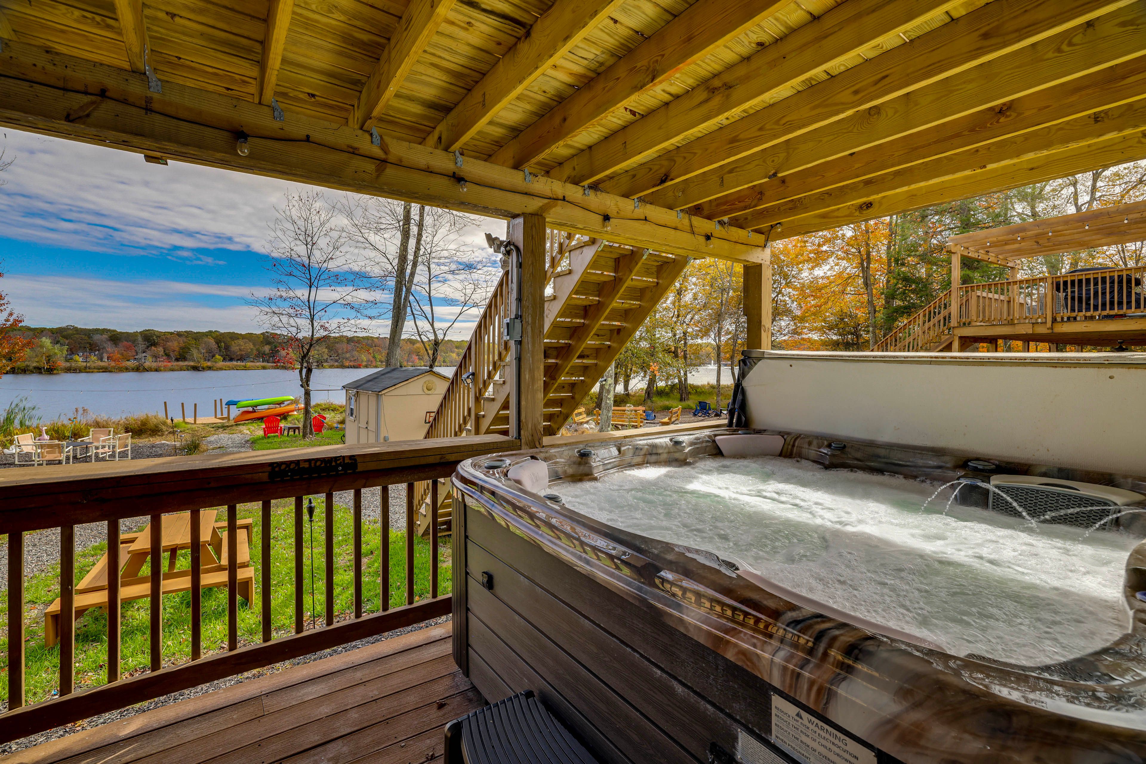 Hot Tub on Lower Deck