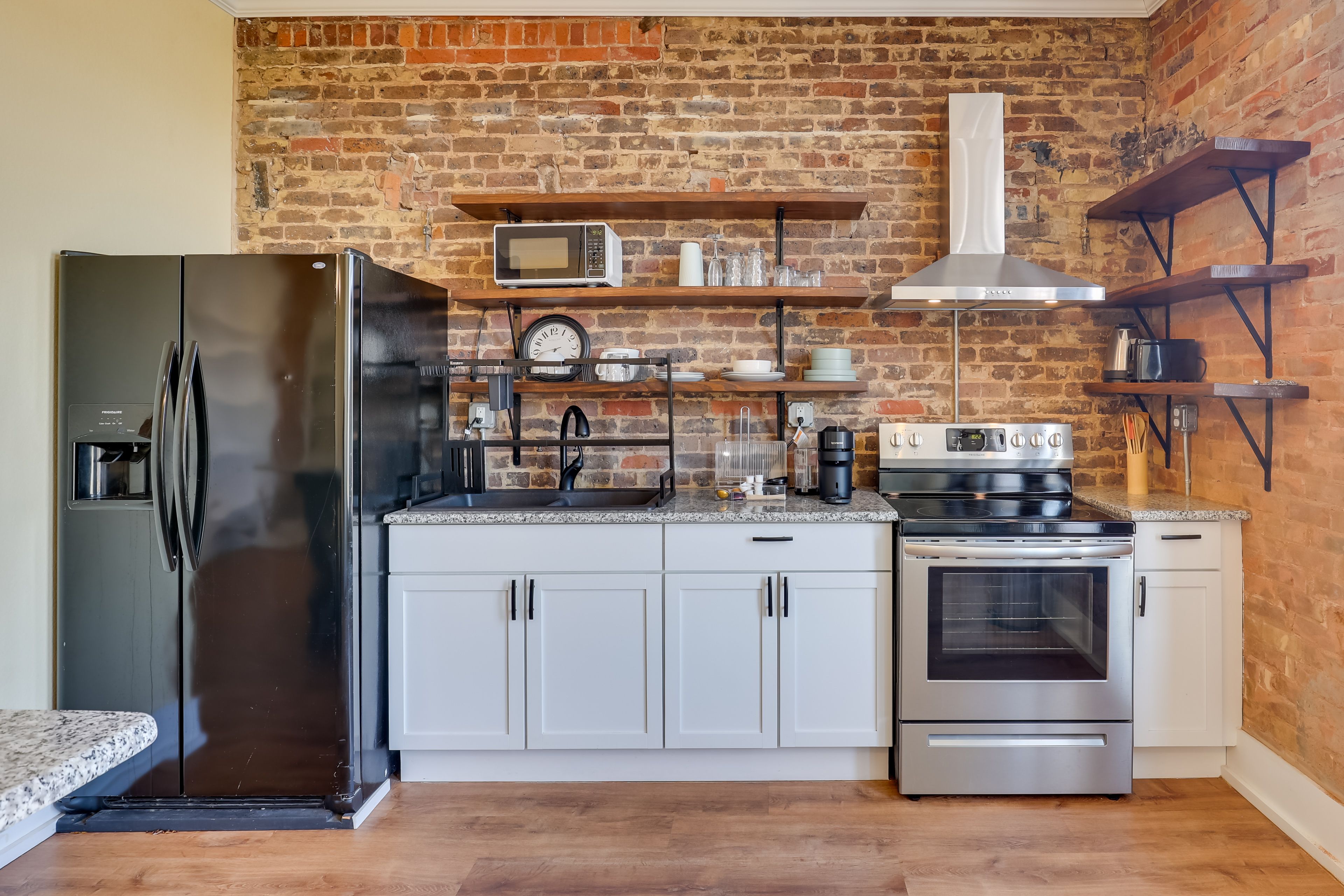 Marshall Vacation Rental | 1BR | 1BA | 975 Sq Ft | Stairs Required