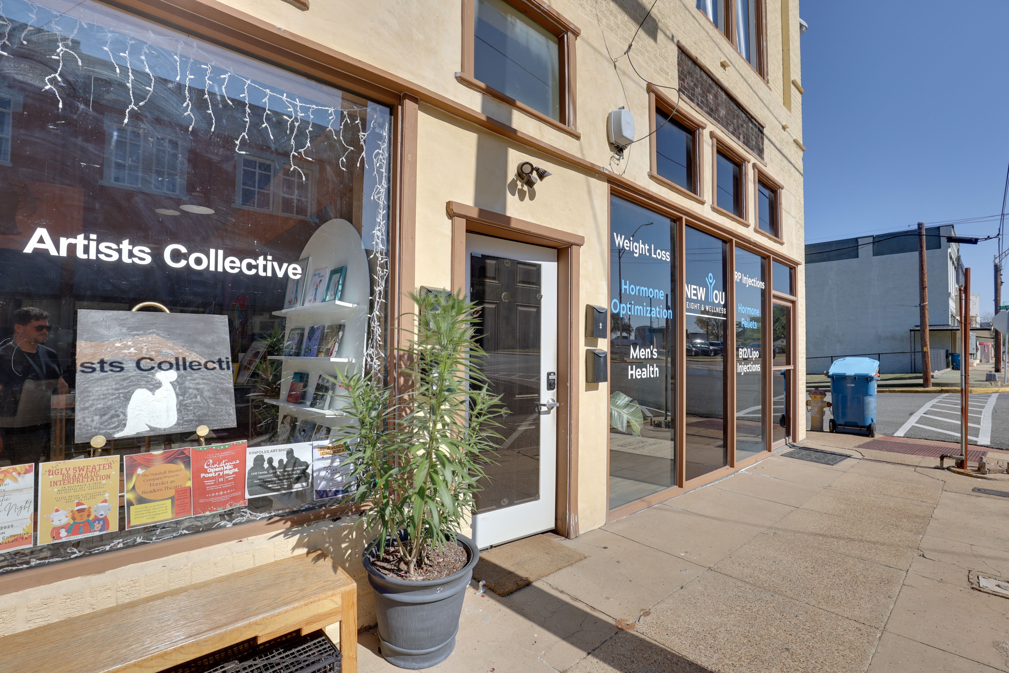 Apartment Exterior | Free Street Parking