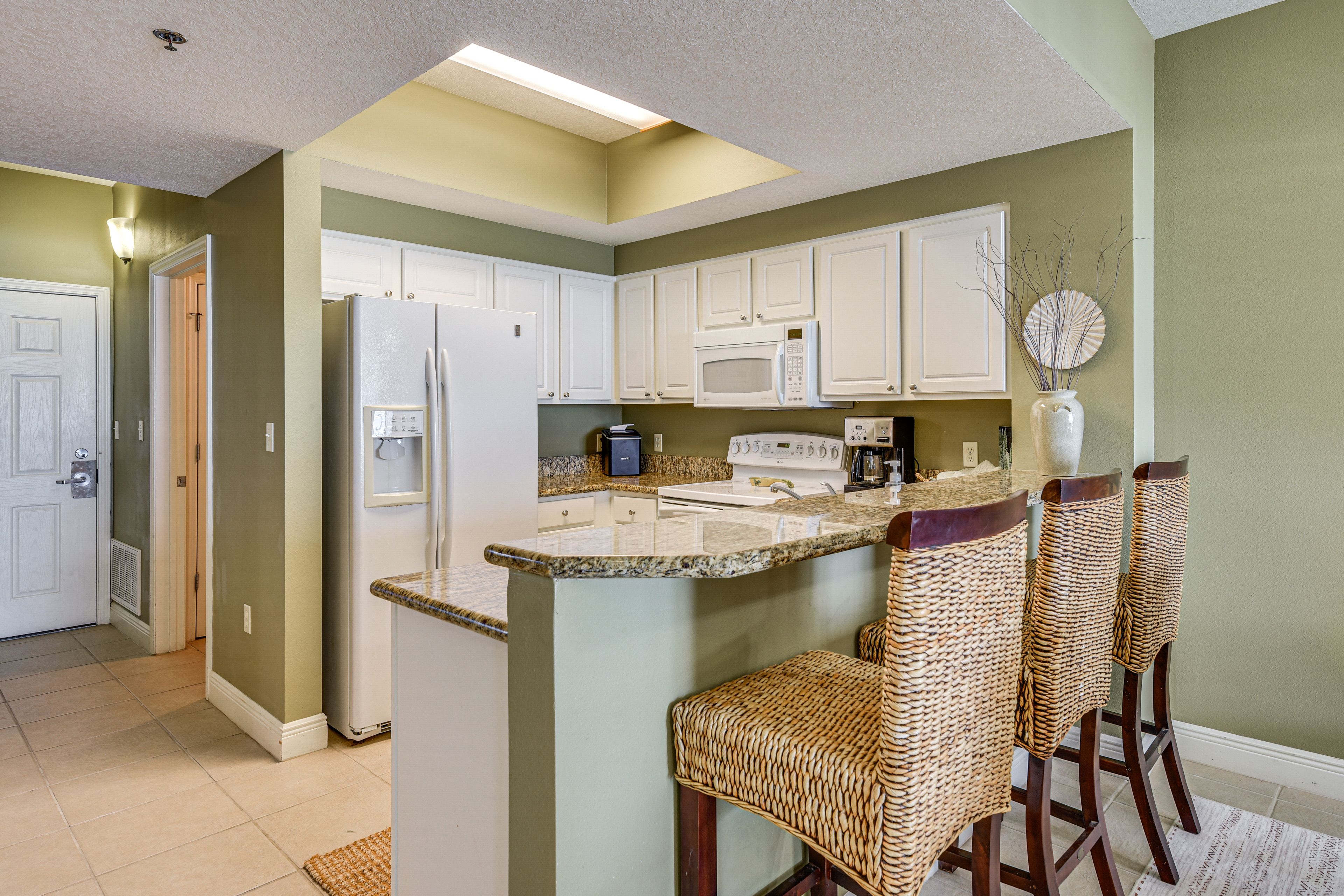 Kitchen | Dual Drip/Pod Coffee Maker | Cooking Basics