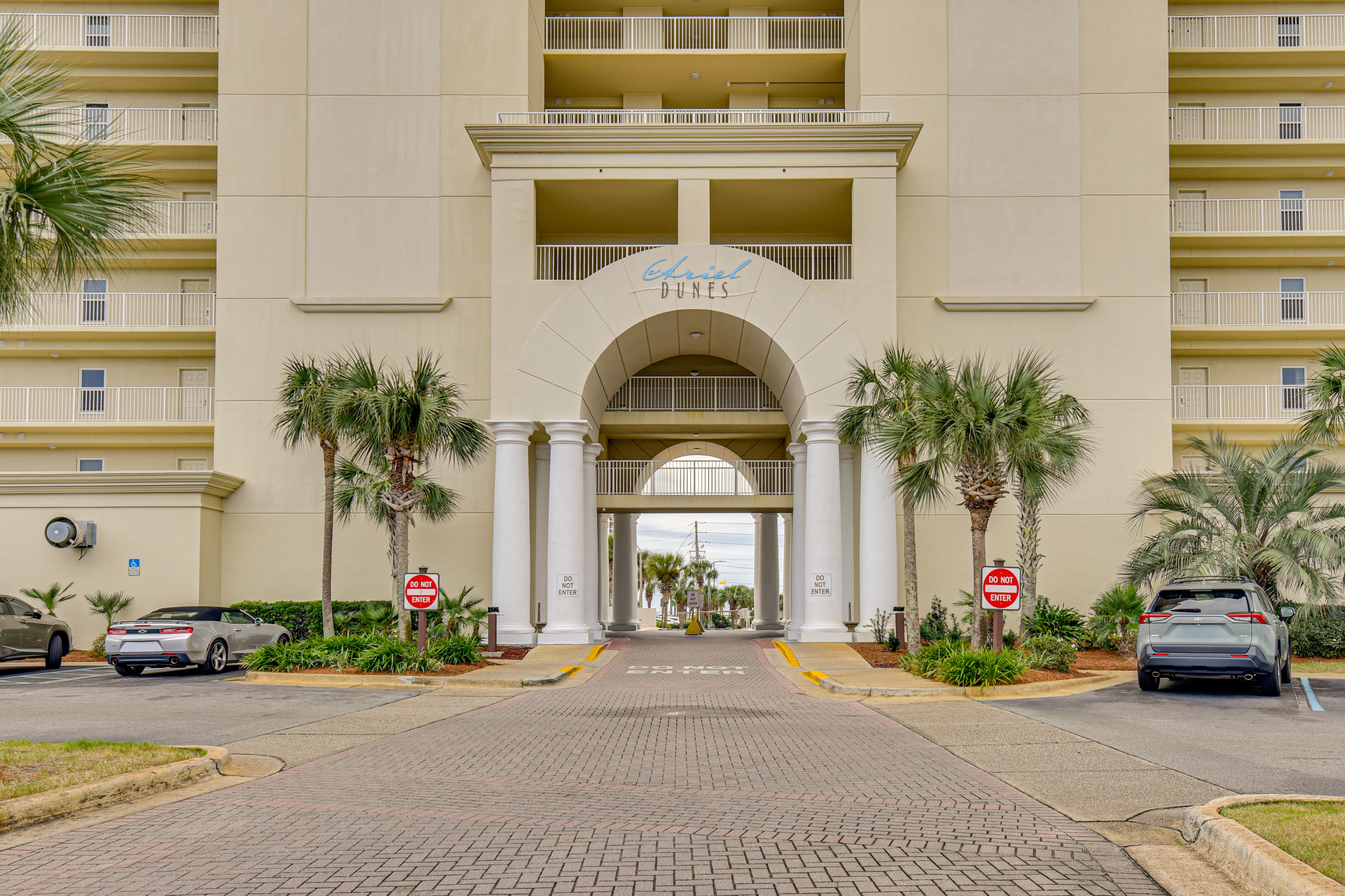Parking | Covered Parking (2 Vehicles)