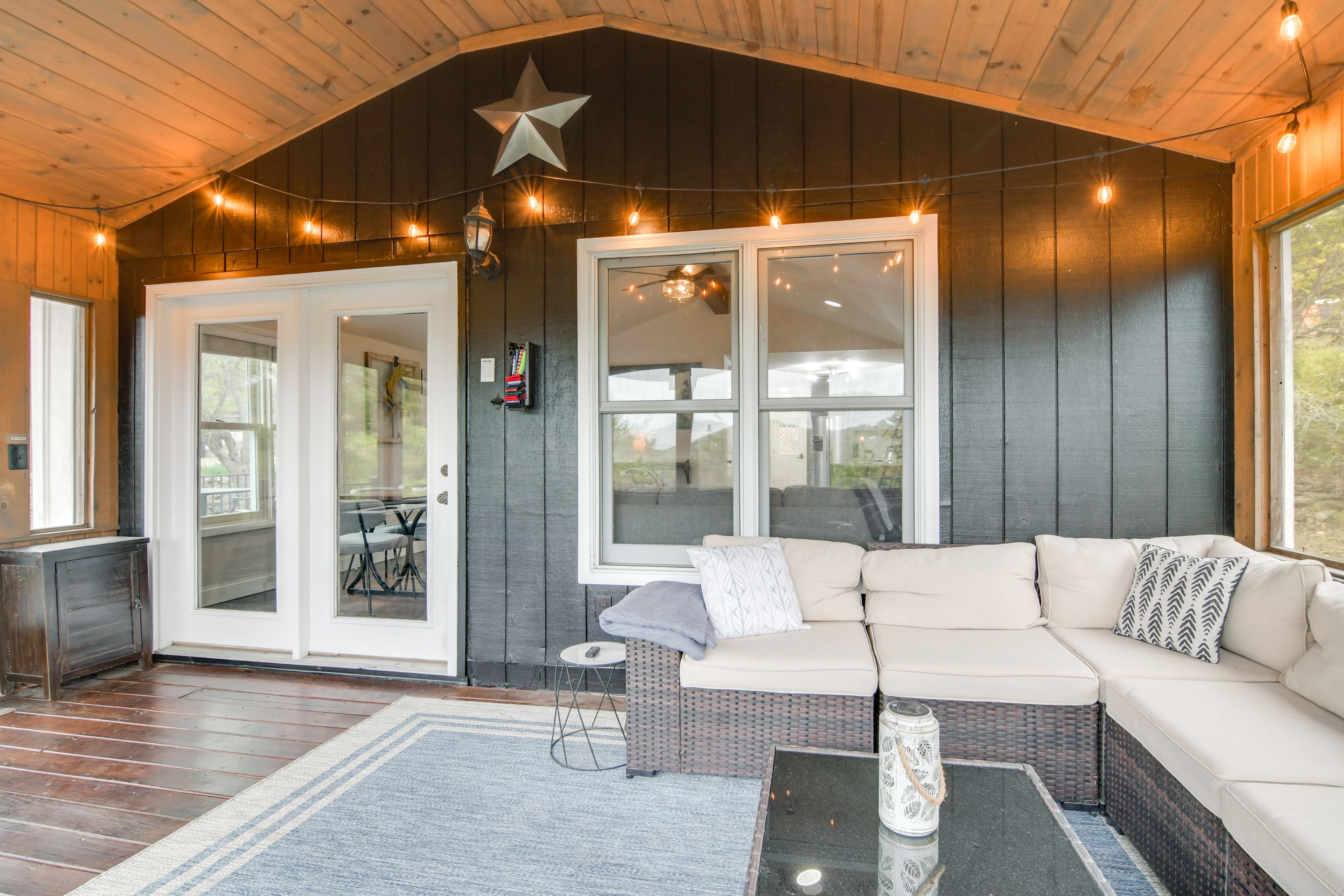Screened Porch | 1st Floor