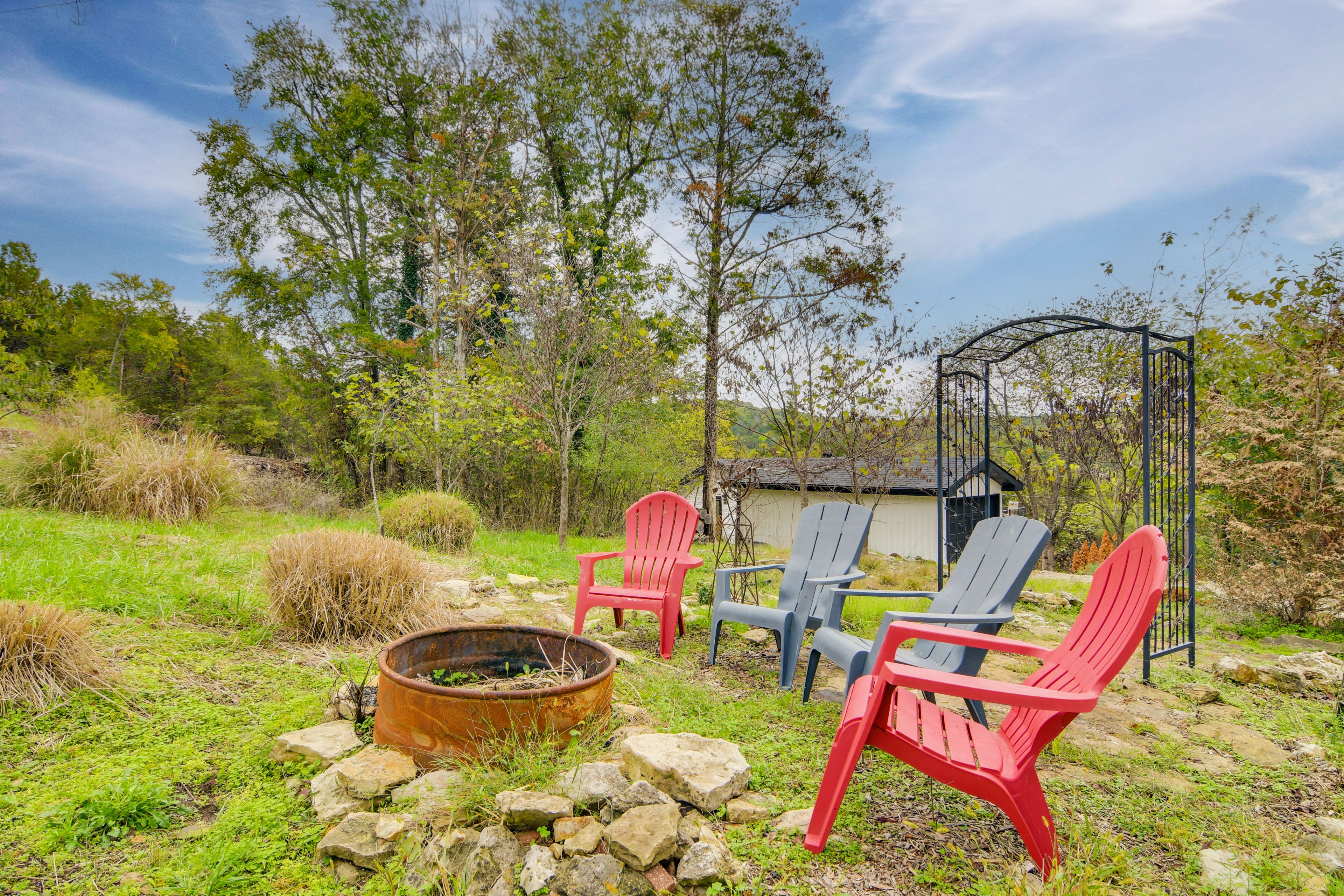 Private Yard | Fire Pit