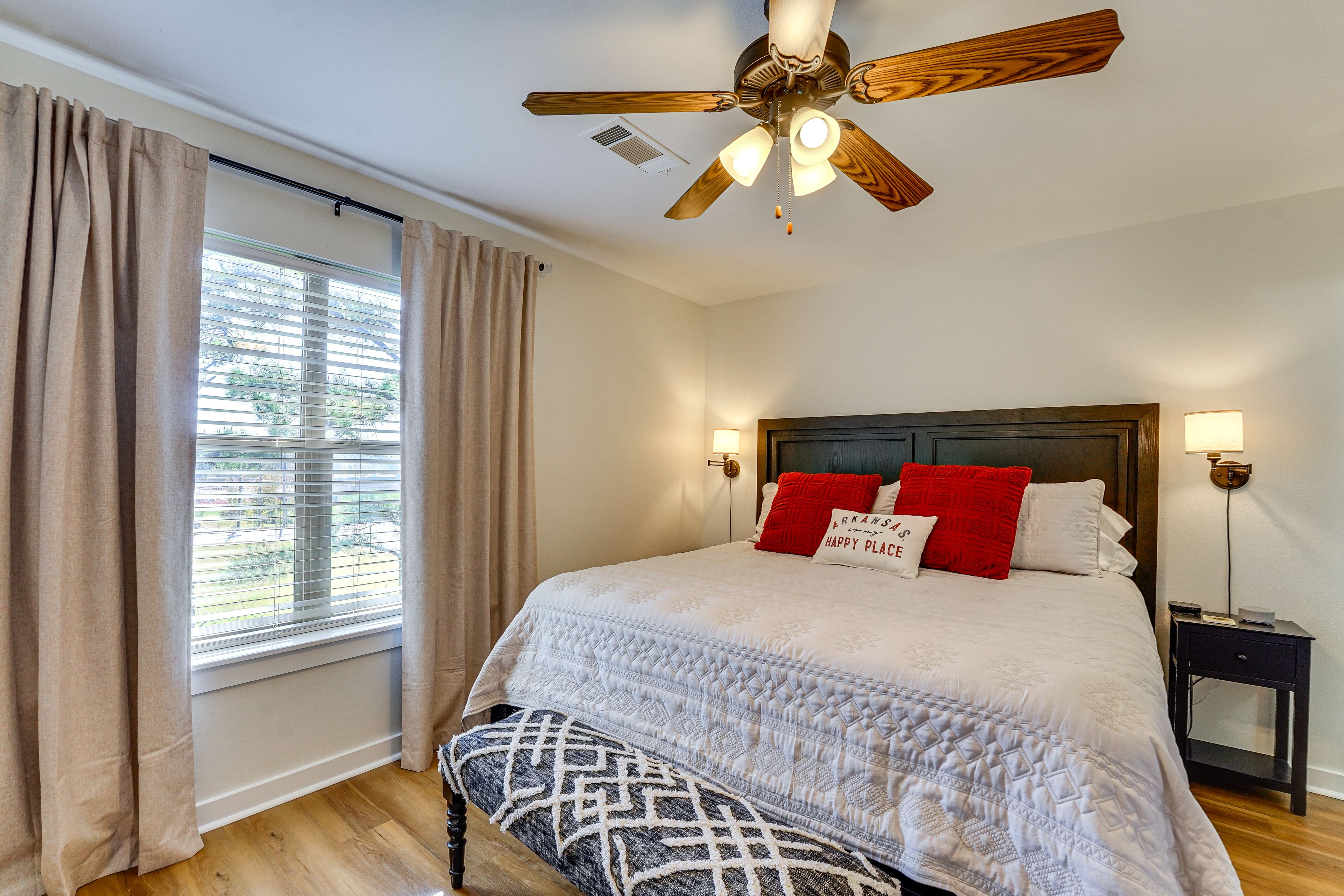 Bedroom 2 | 2nd Floor | King Bed | Smart TV