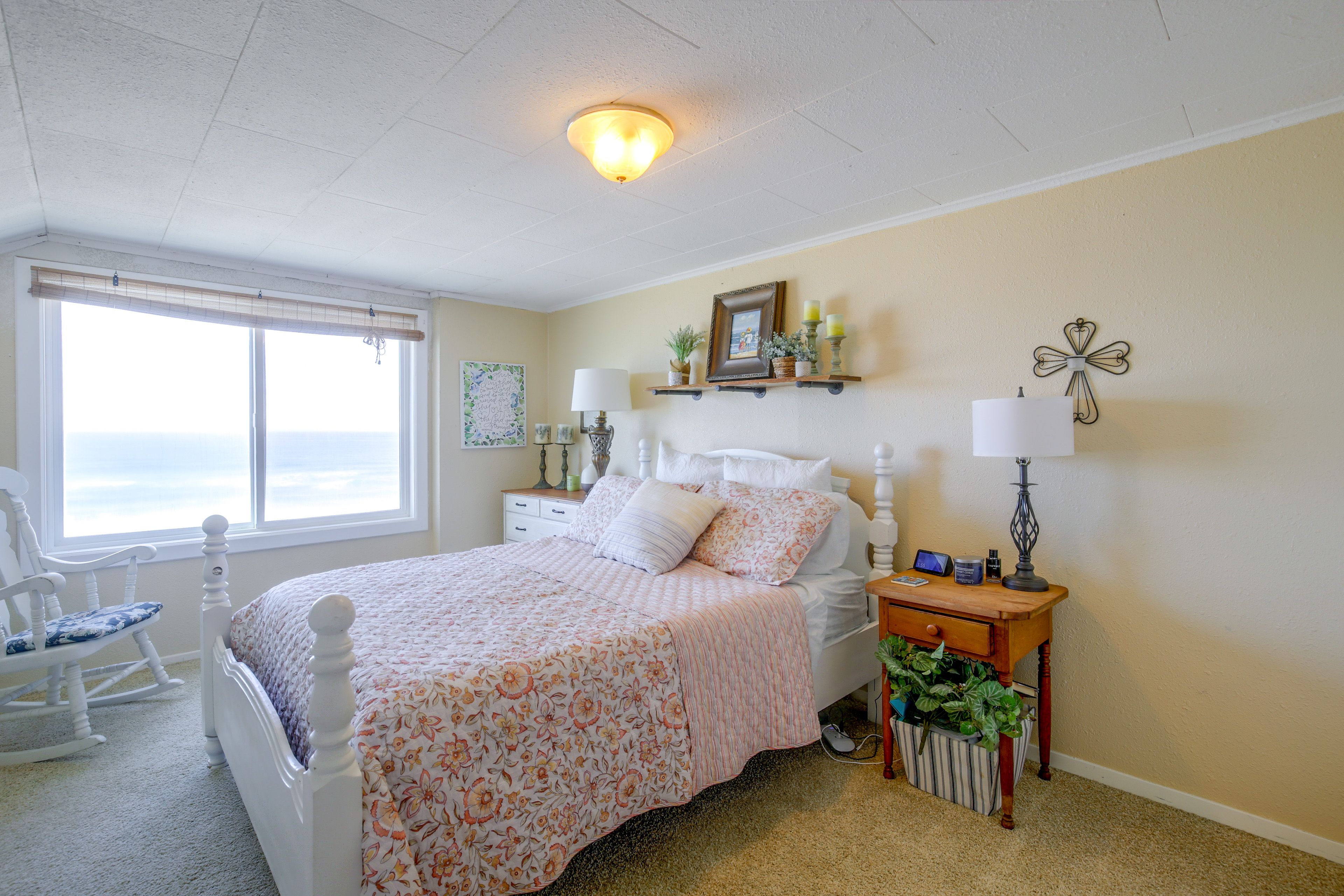 Bedroom 1 | Queen Bed | 2nd Floor