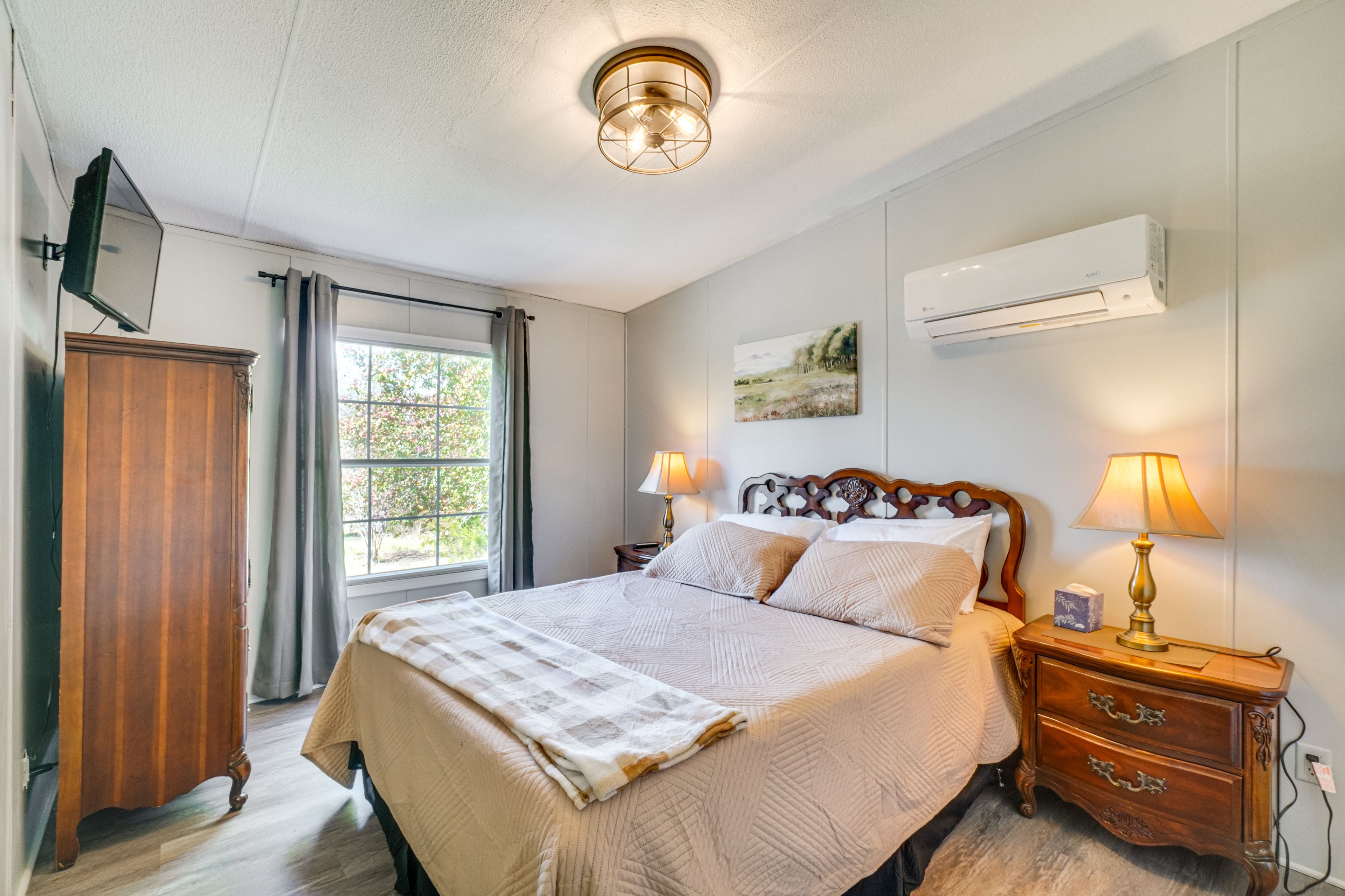 Bedroom 2 | Queen Bed | Linens Provided