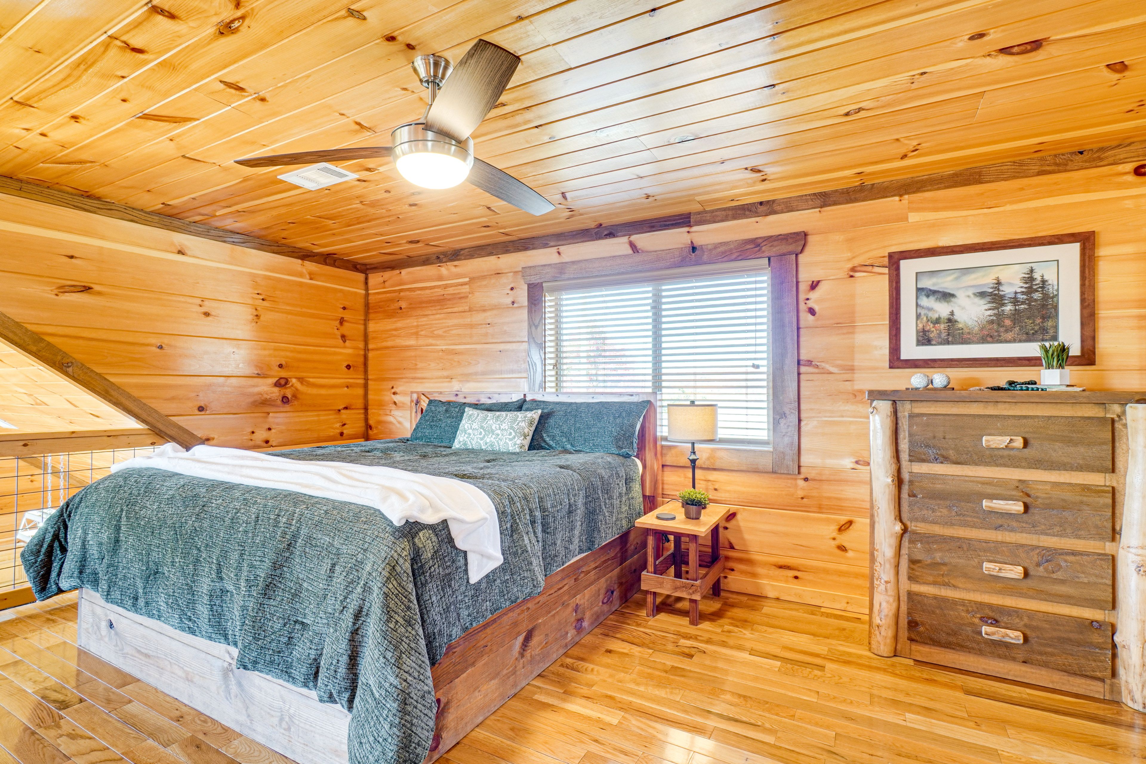 Loft | Upper Level | King Bed