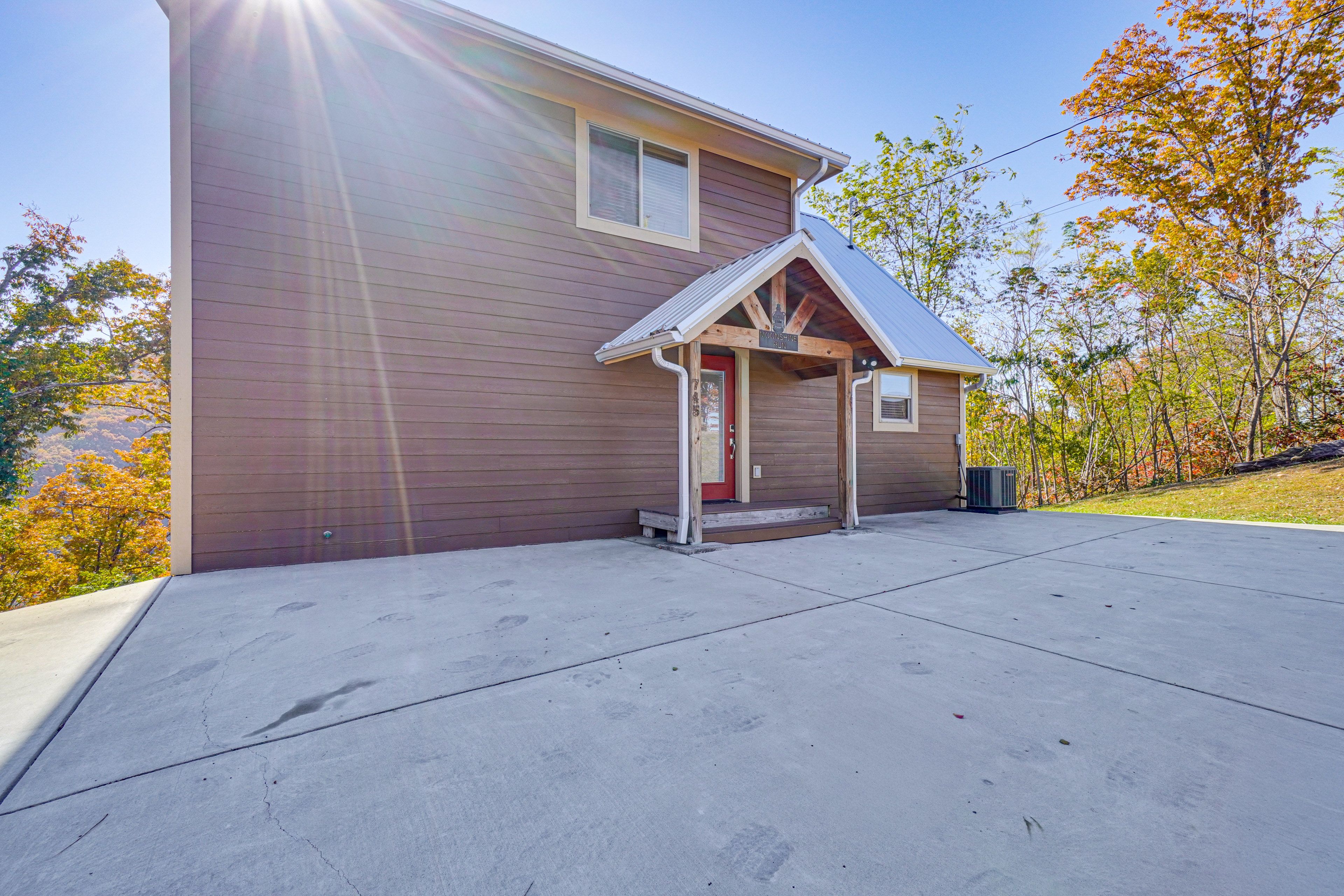 Parking | Driveway (3 Vehicles)