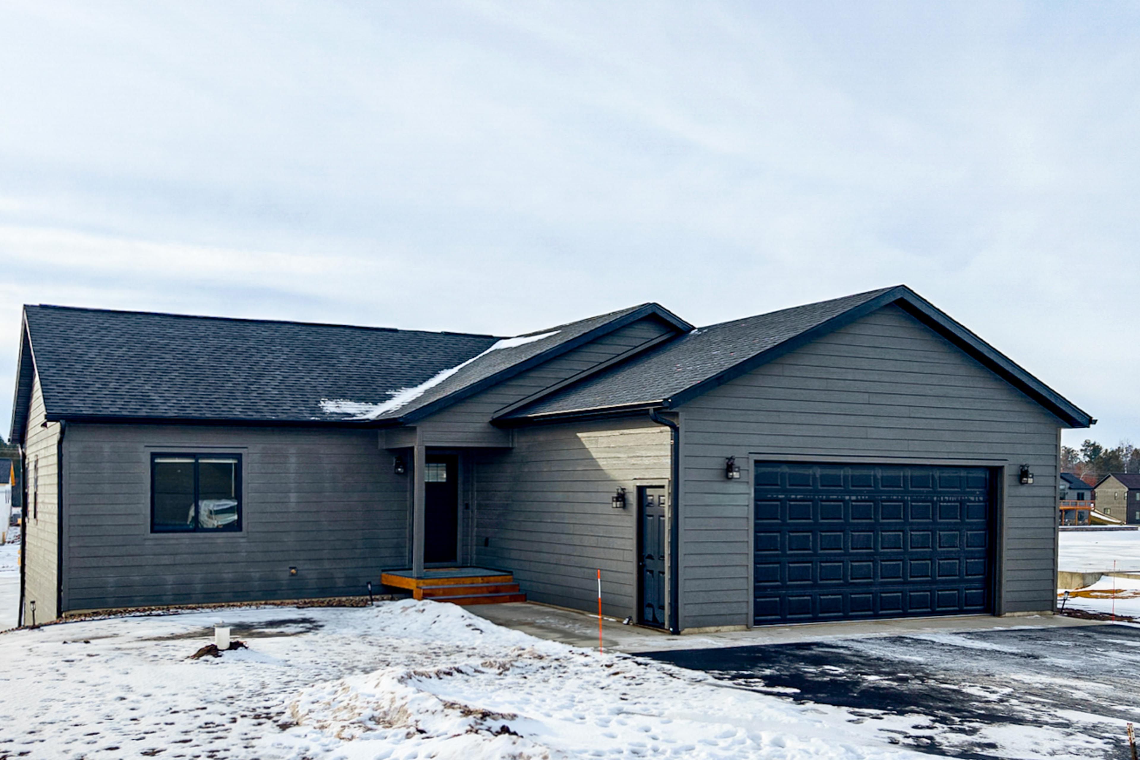 Parking | Garage (2 Vehicles) | Driveway (4 Vehicles)