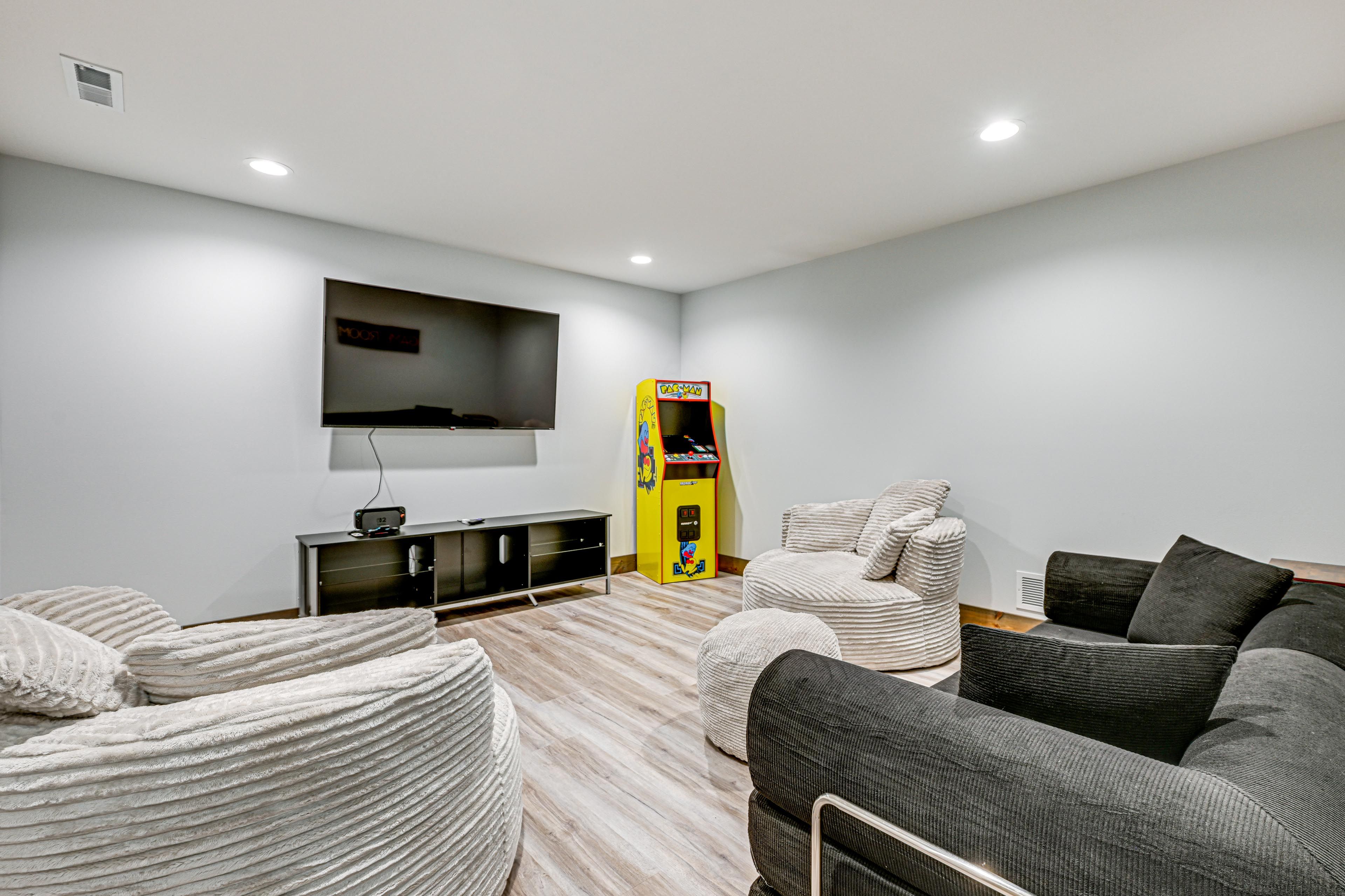 Den | Queen Sleeper Sofa | Lower Level