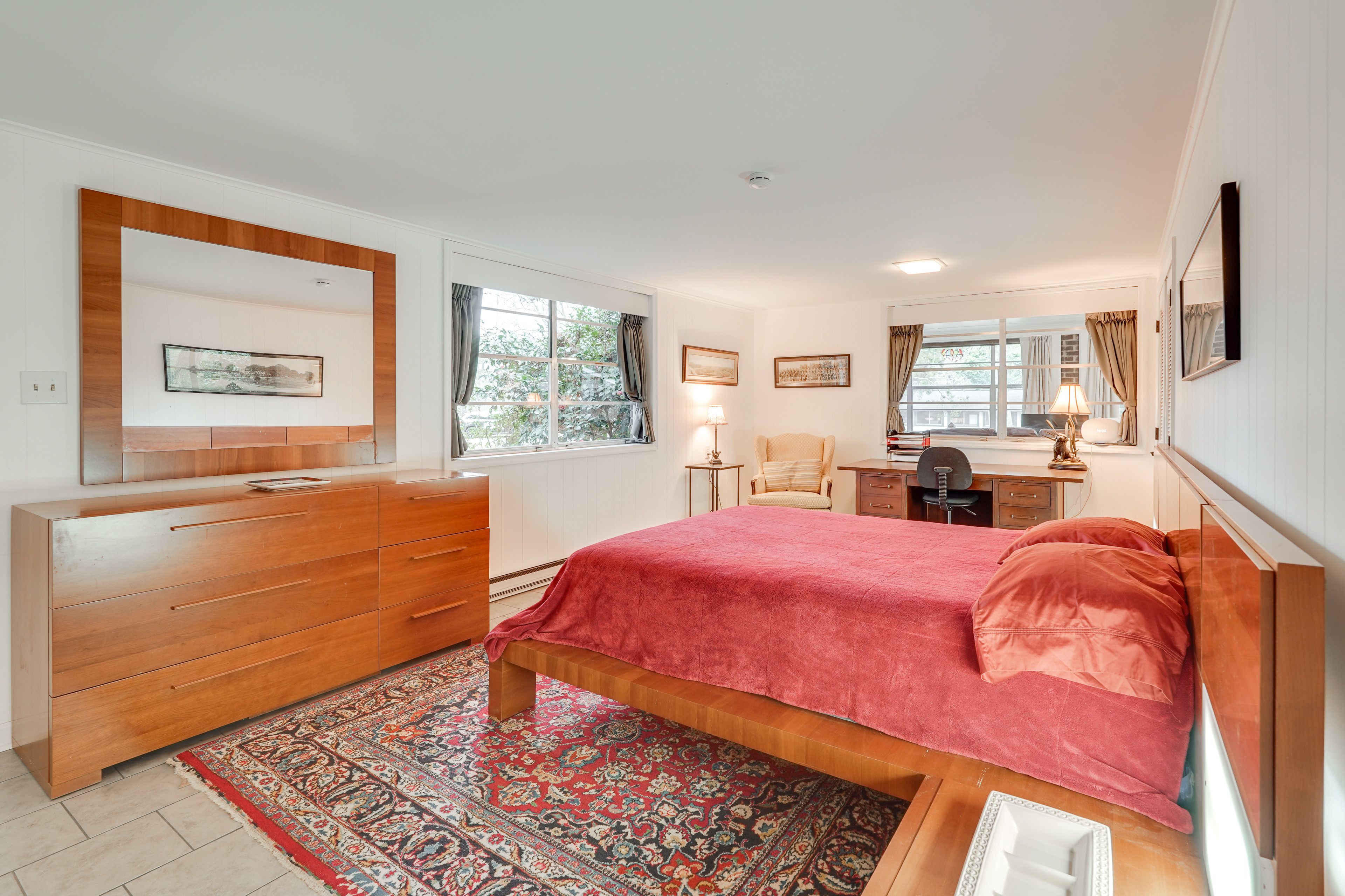 Bedroom 1 | Queen Bed | Linens Provided