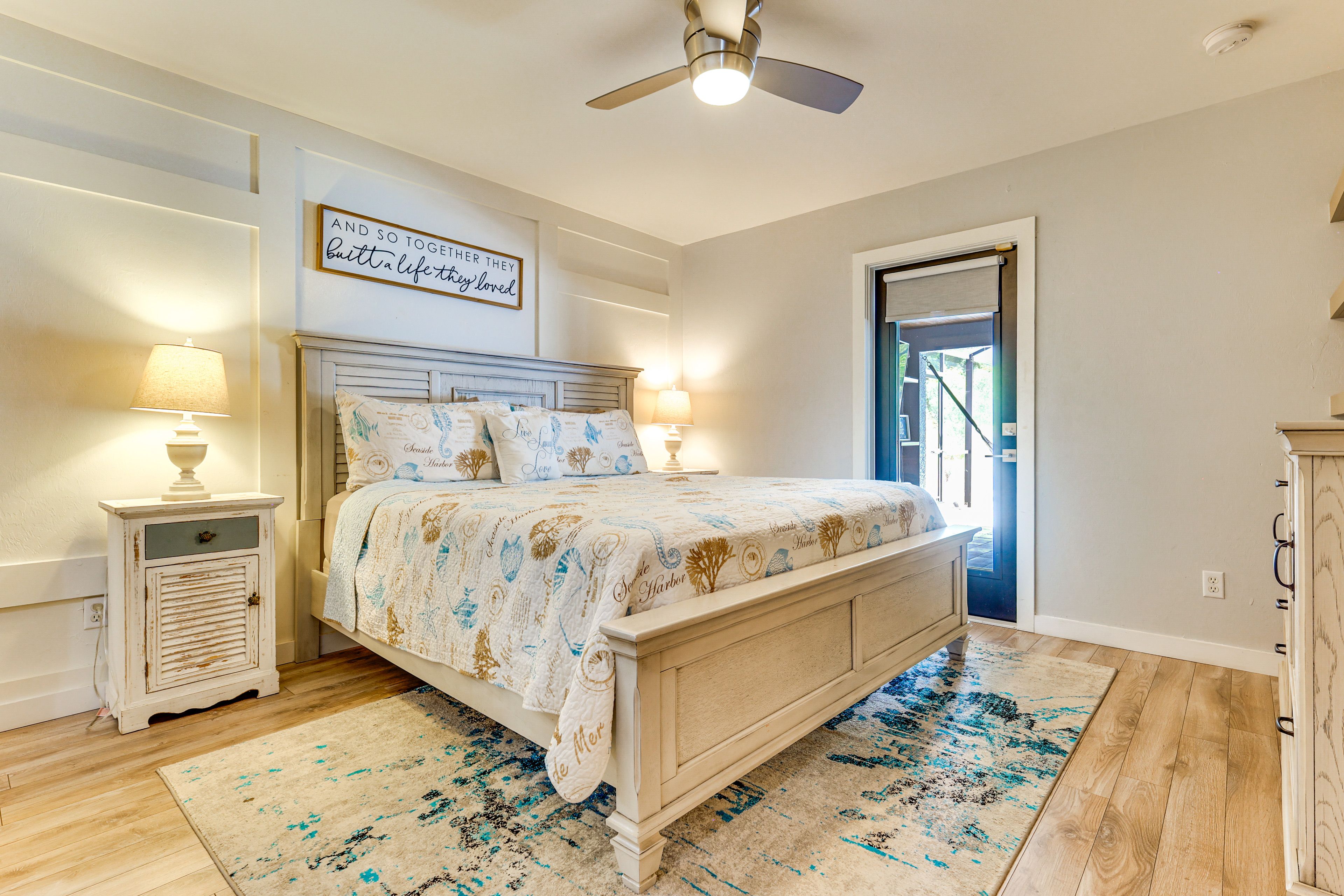 Bedroom 1 | King Bed