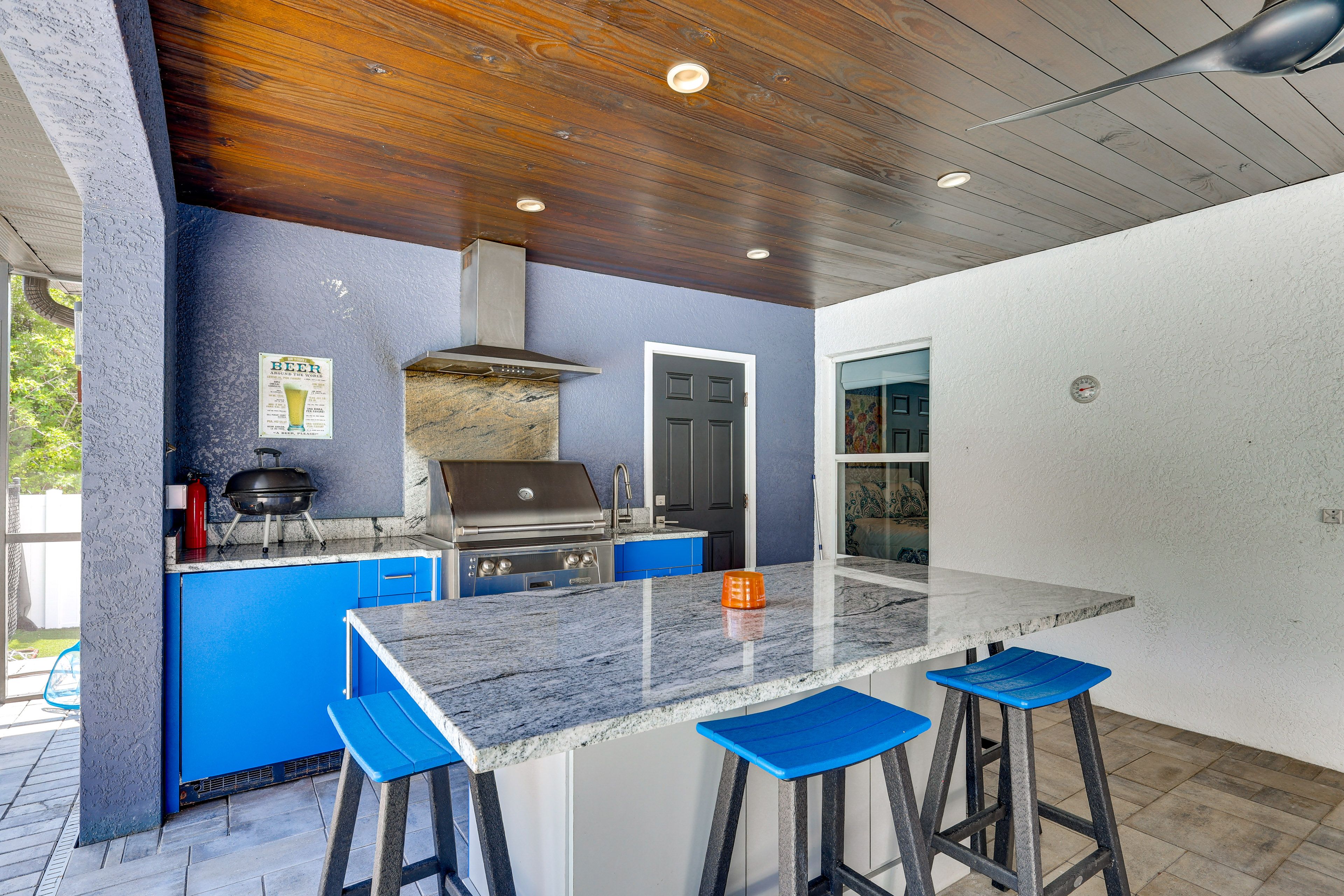 Outdoor Kitchen