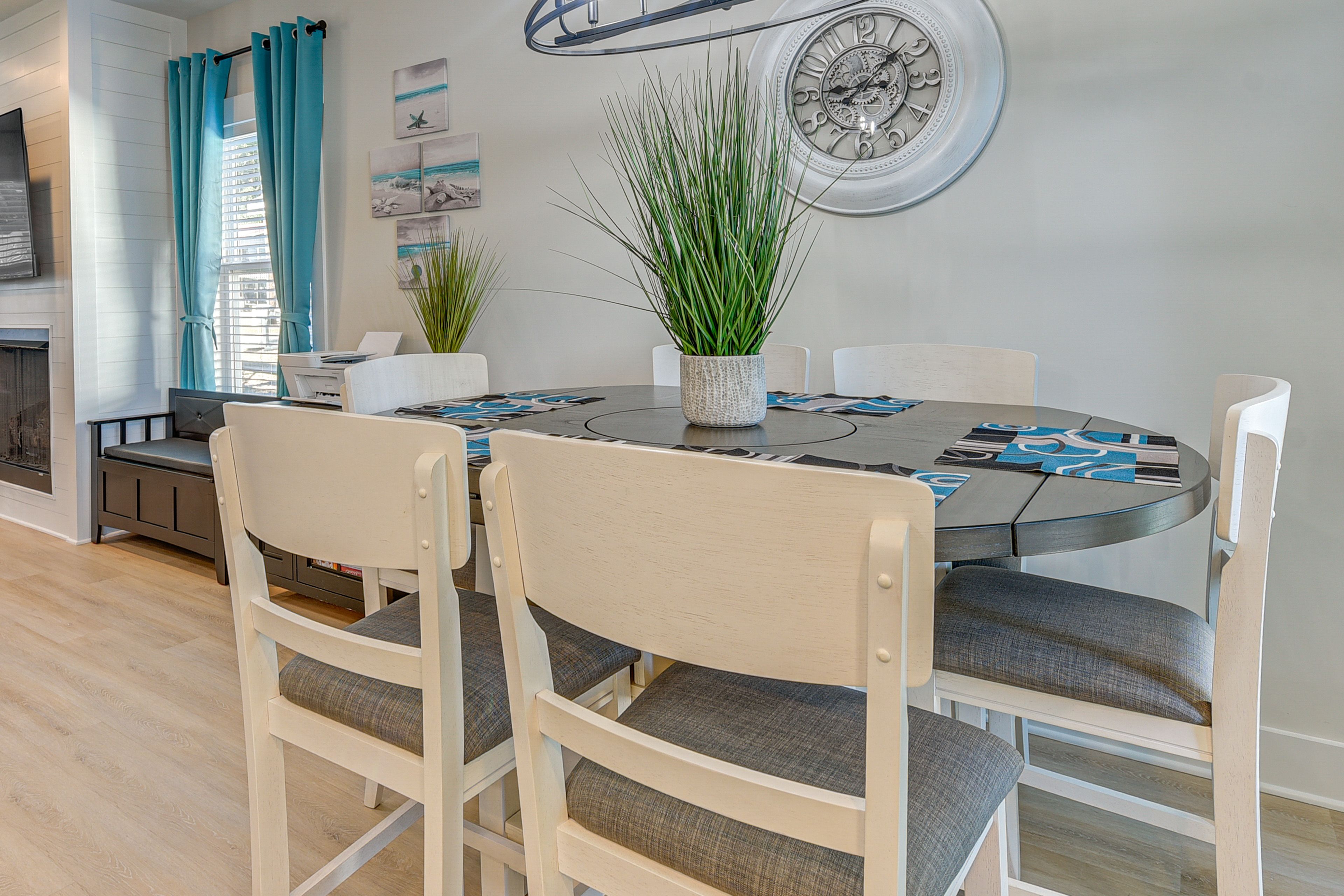 Dining Area | 1st Floor