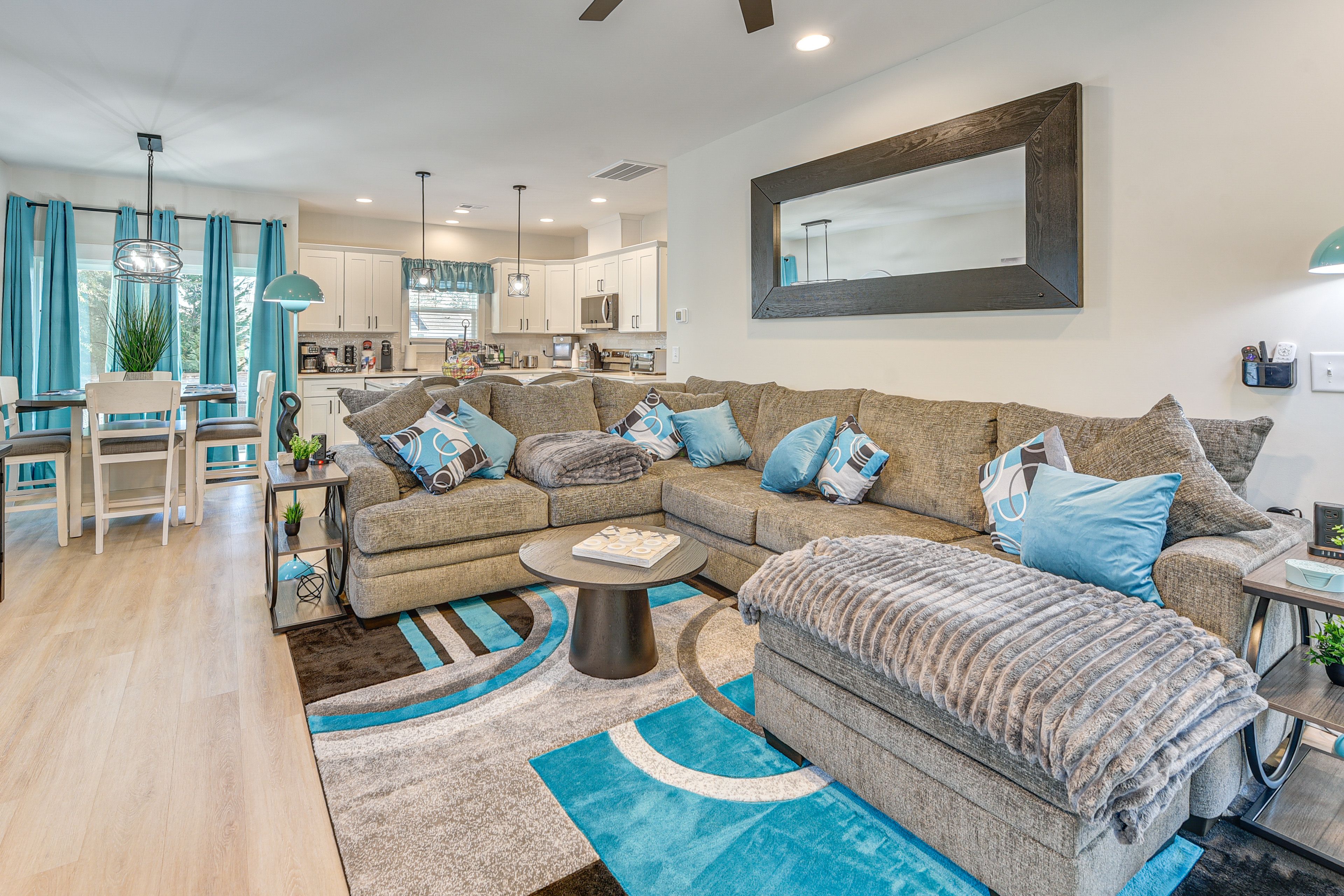 Living Room | 1st Floor | Queen Sleeper Sofa | Smart TV | Gas Fireplace