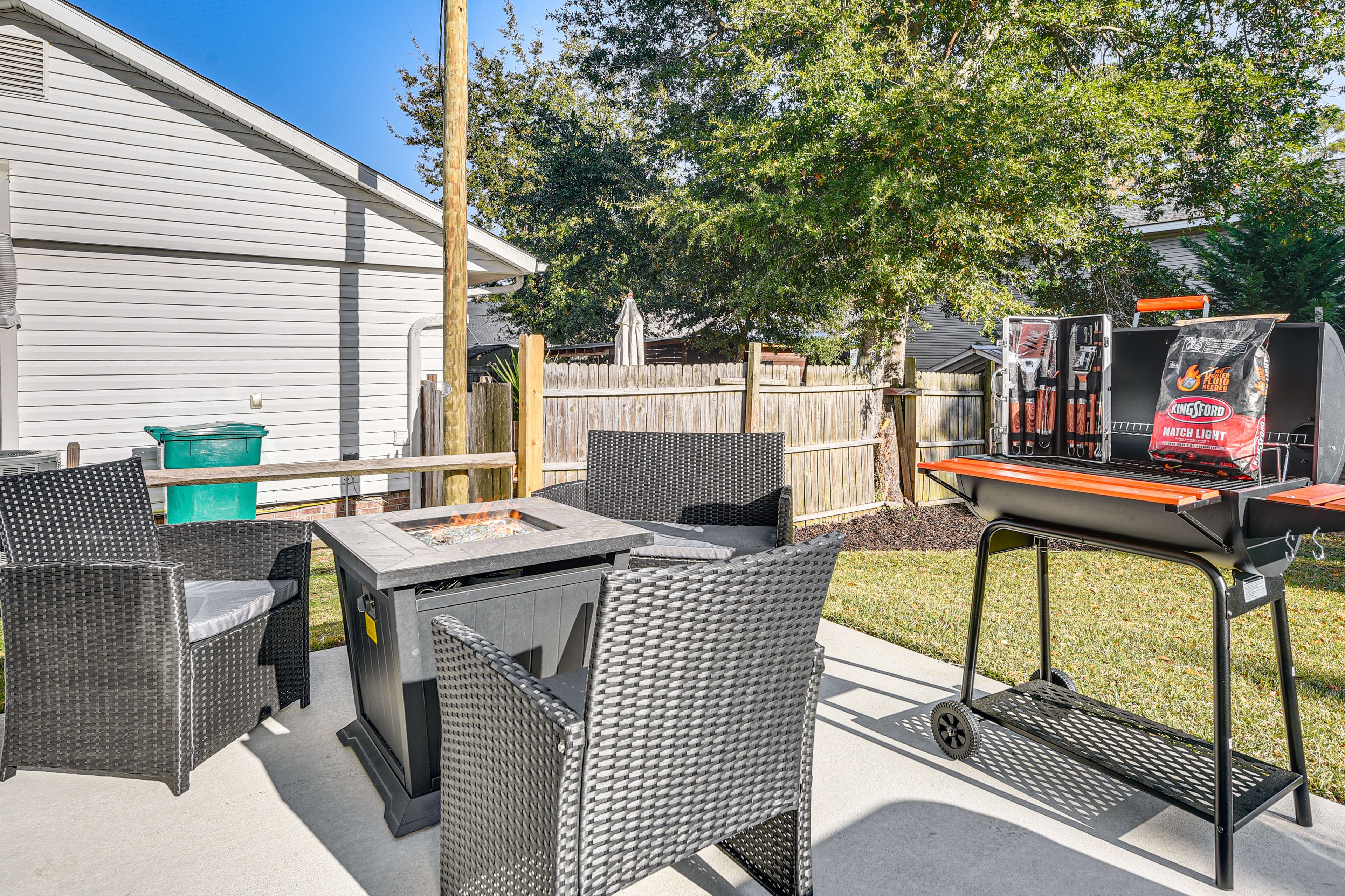 Rear Patio | Hot Tub | Fire Pit Table | Charcoal Grill