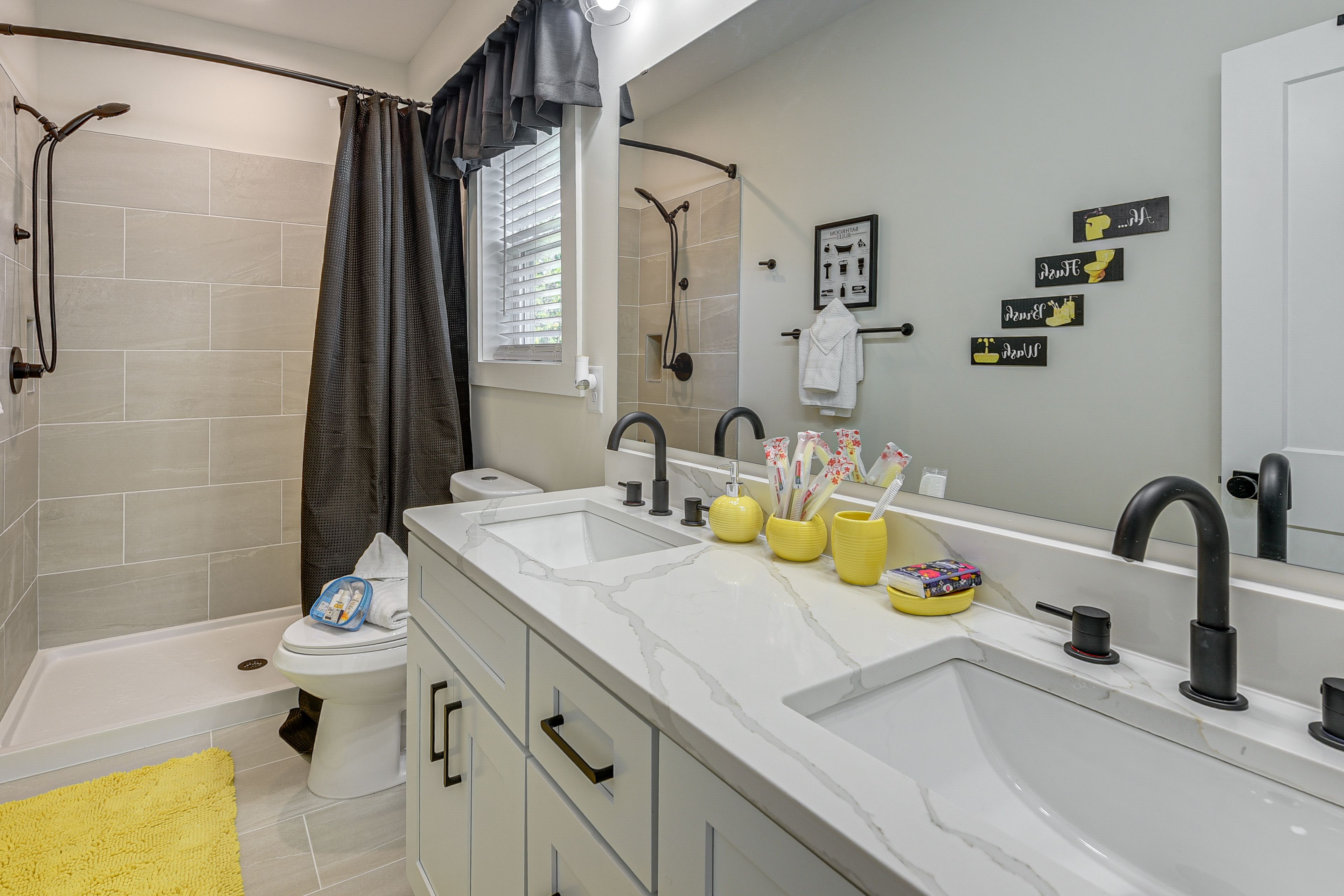 En-Suite Bathroom | 2nd Floor | Towels Provided