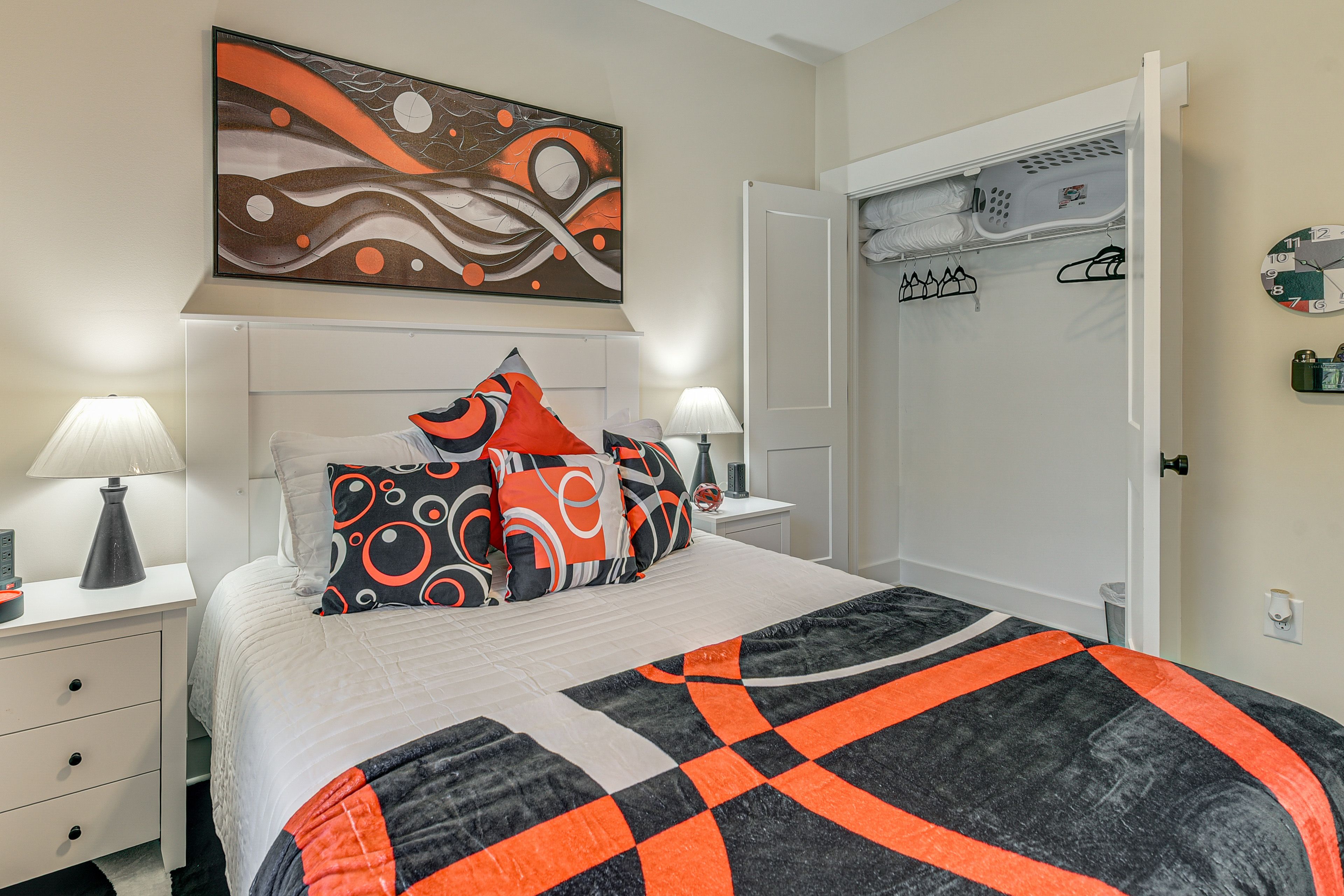 Bedroom 2 | 2nd Floor | Queen Bed | Smart TV