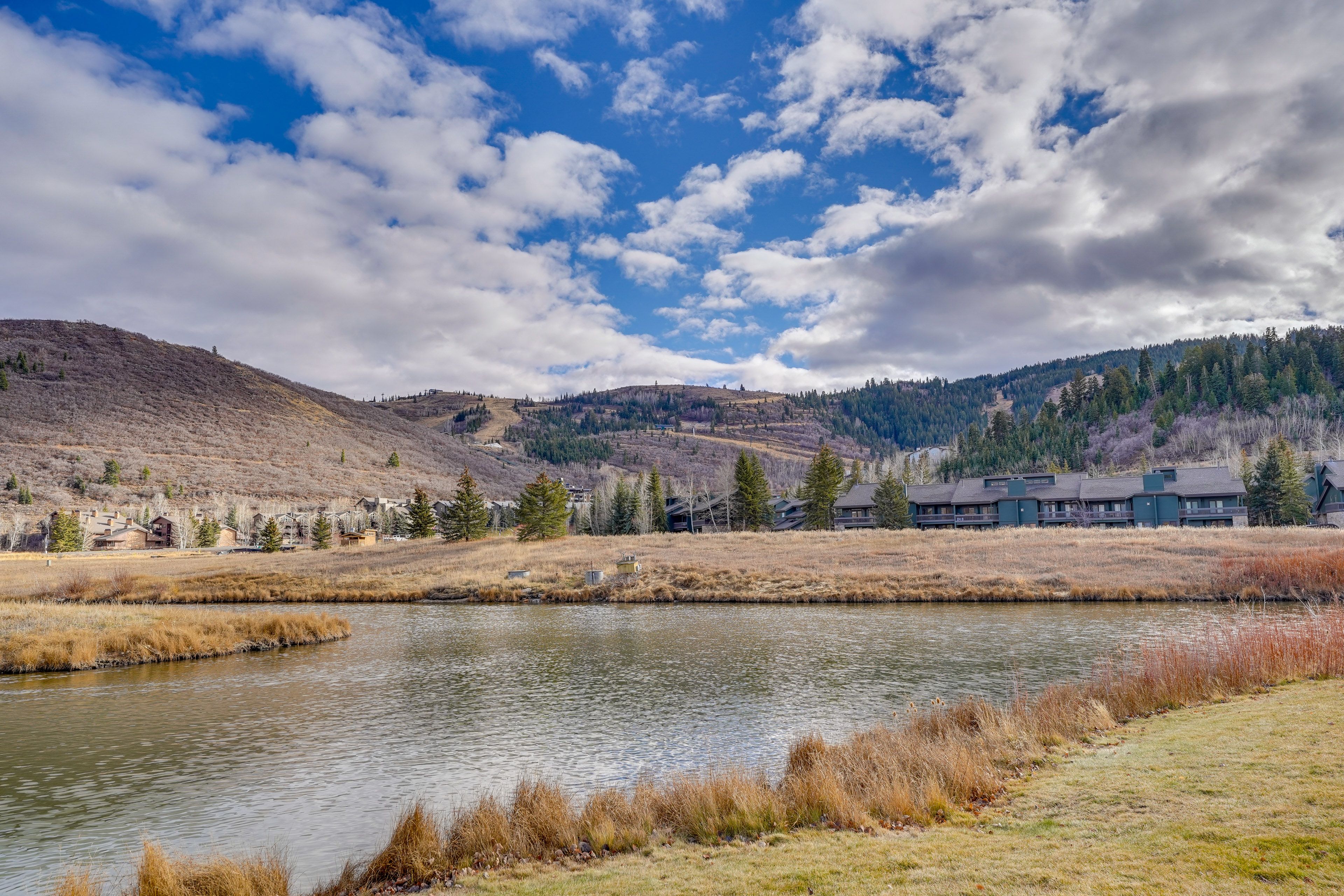 Fawngrove Condos | Community Amenities