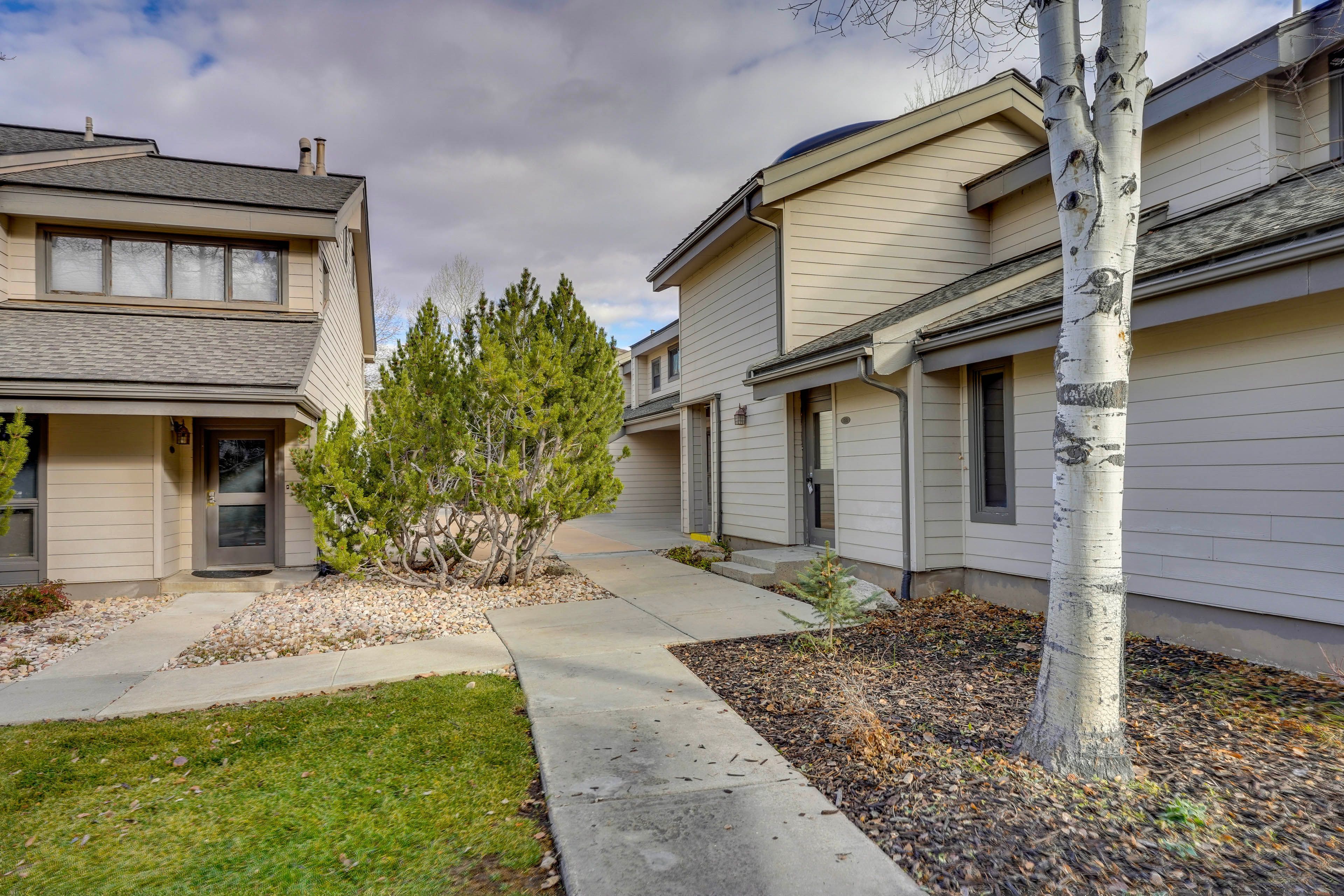 Property Exterior | Garage (2 Vehicles; 1 Assigned & 1 First-Come, First-Served)