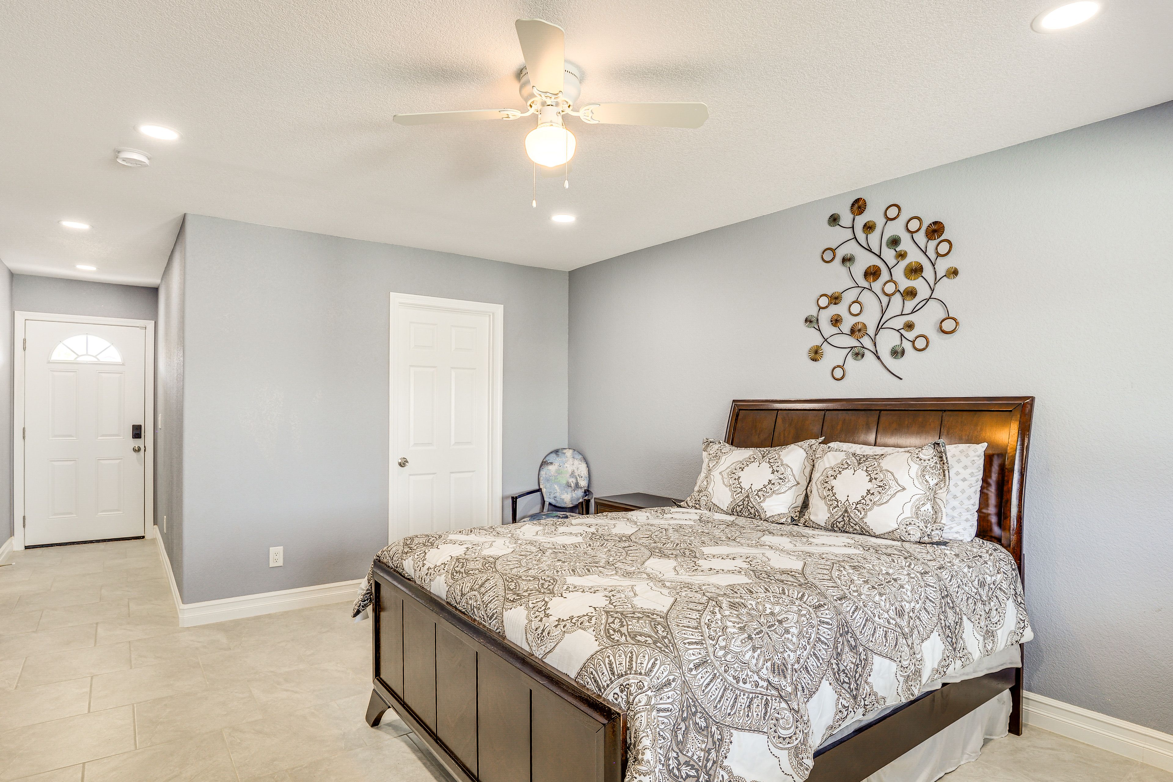 Bedroom 3 | Queen Bed