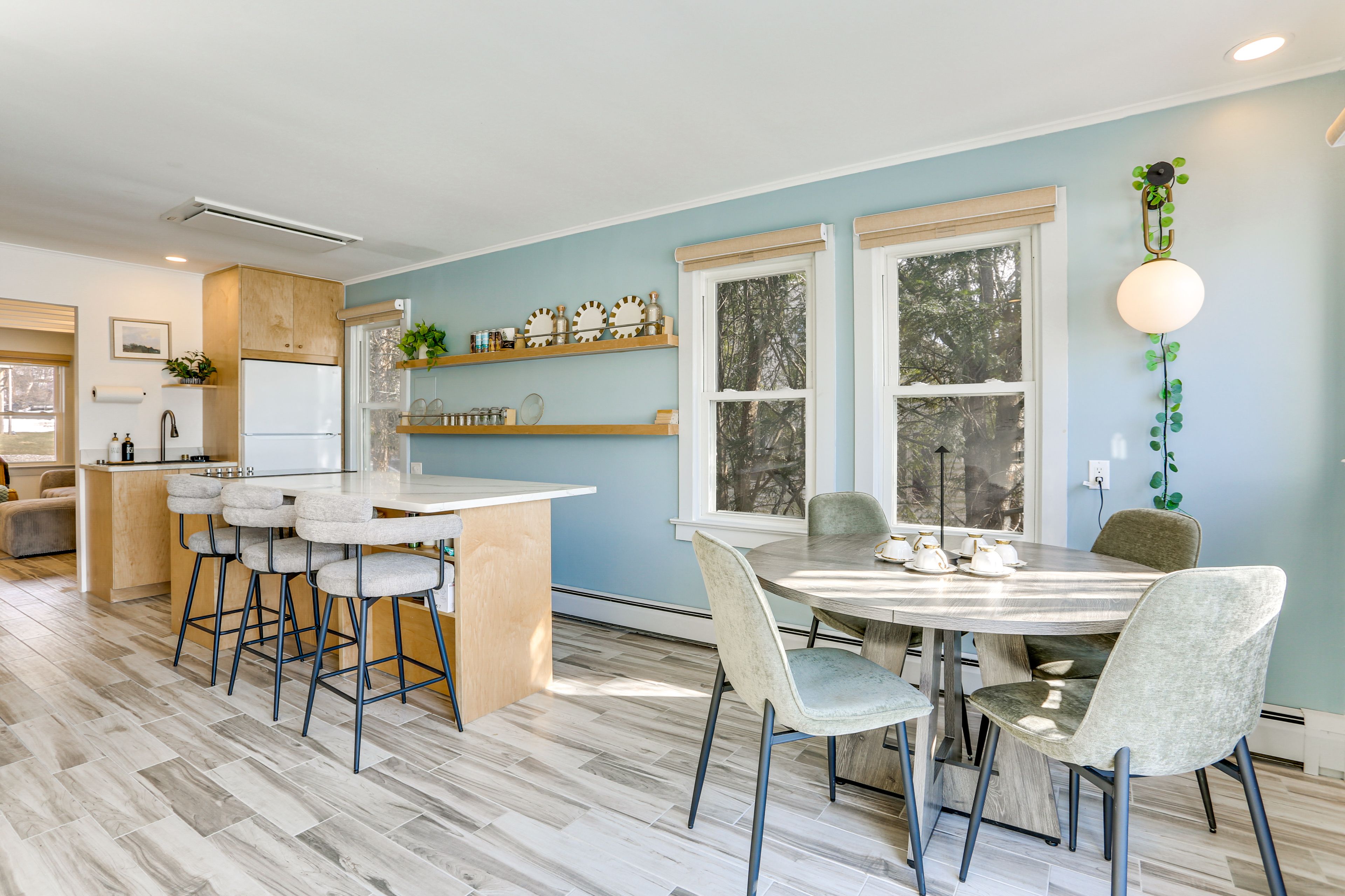 Dining Area | Main Floor