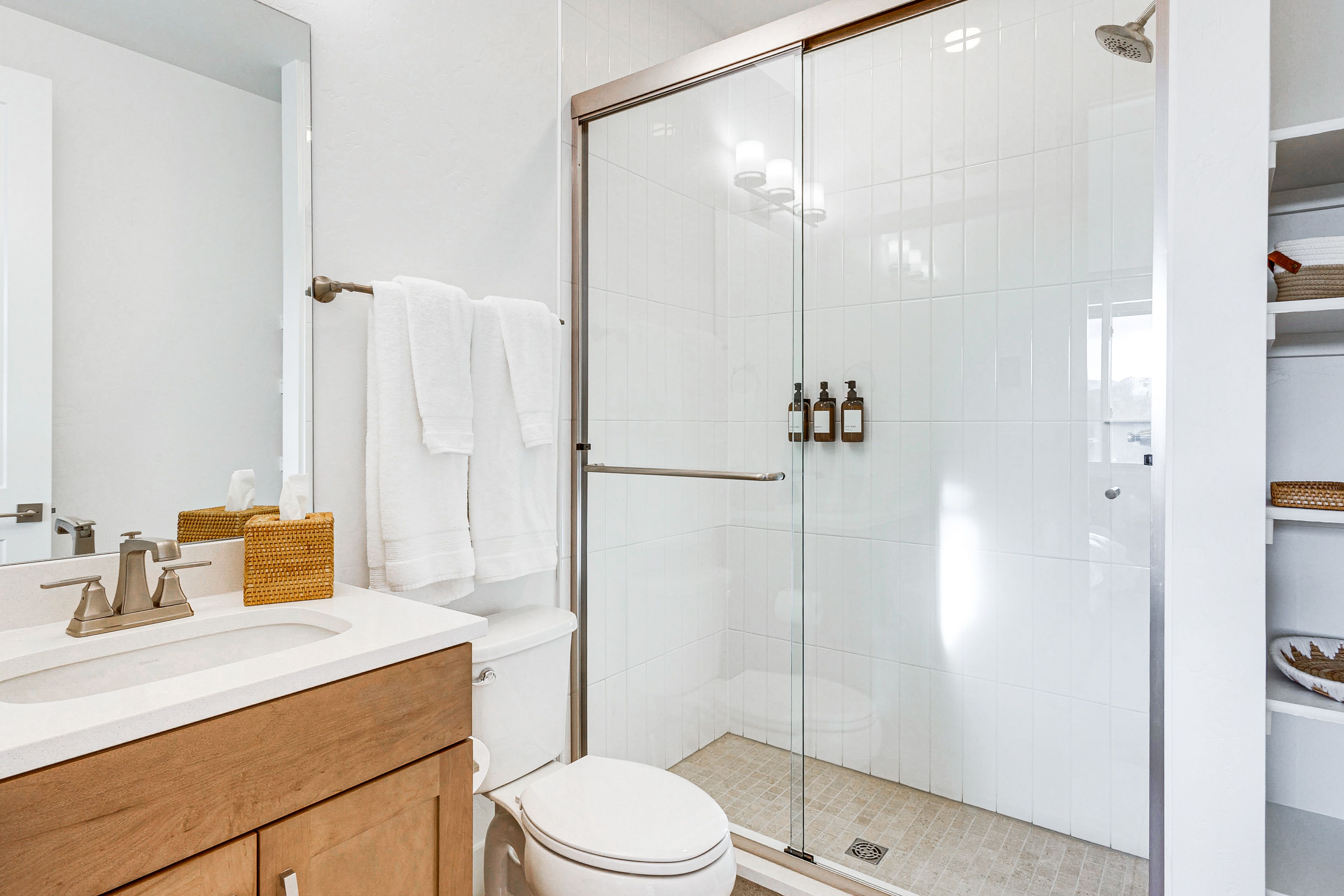 Full Bathroom | Basement Floor