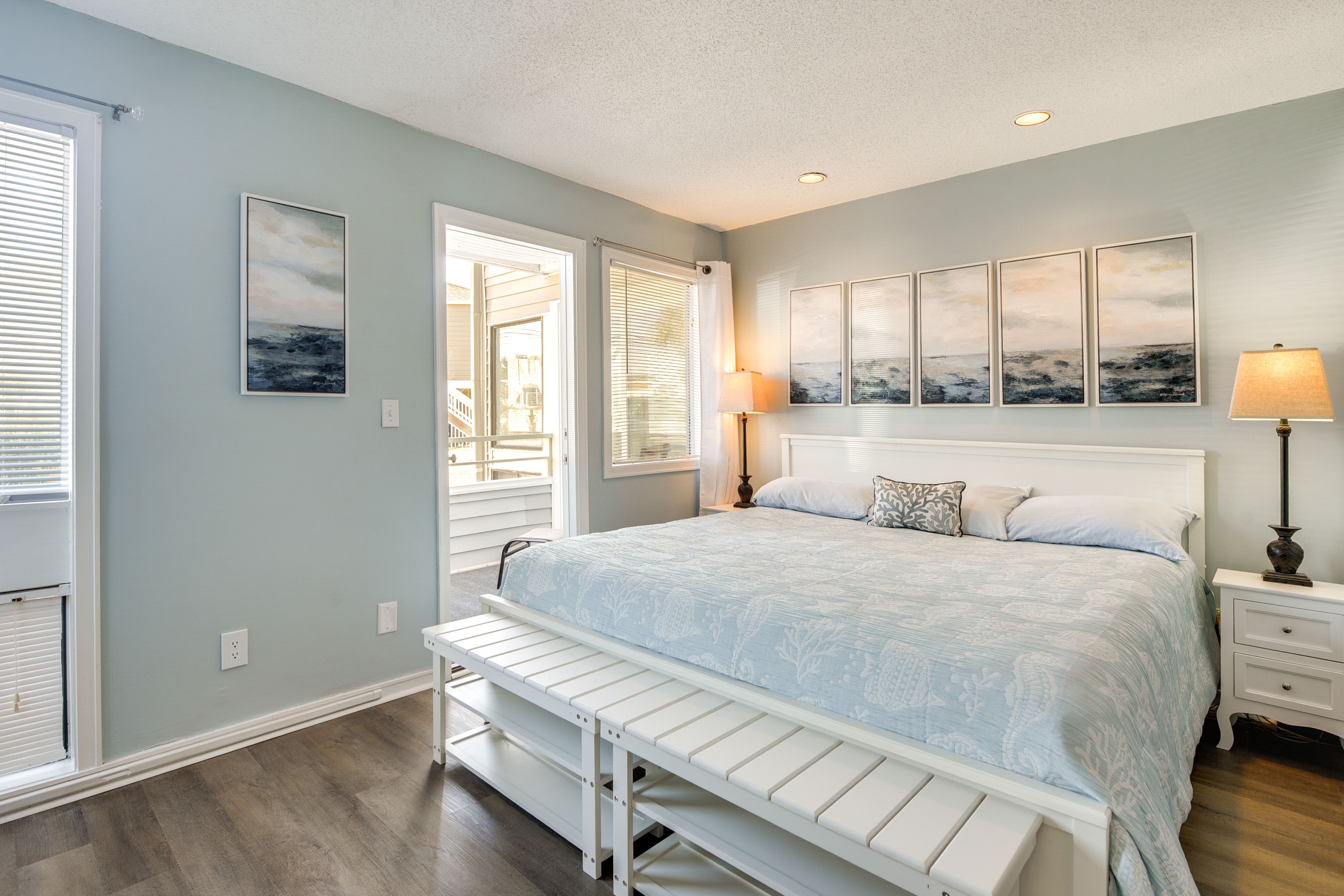 Bedroom 1 | King Bed | En-Suite Bathroom